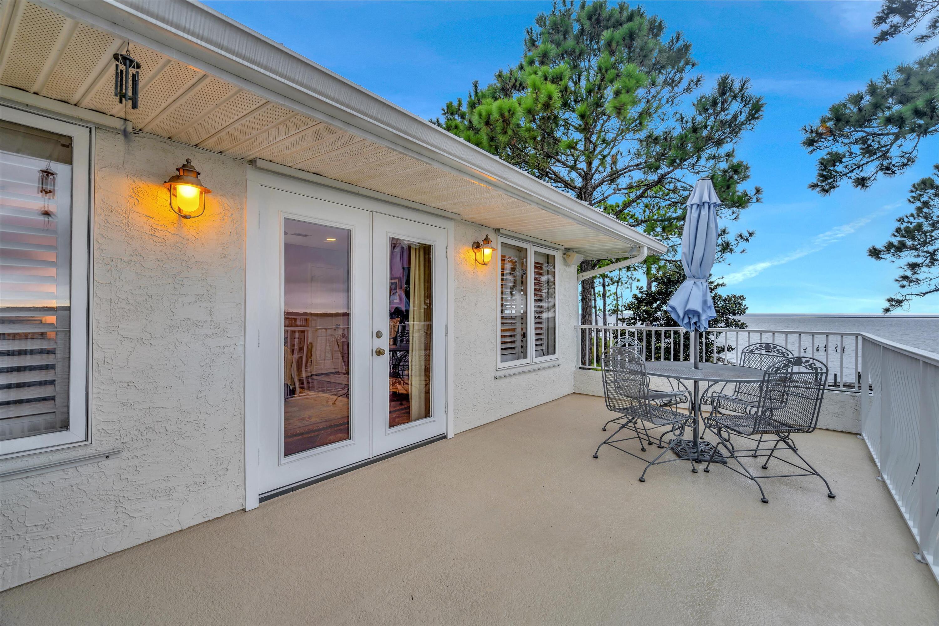 WOODLAND BAYOU ESTATES - Residential