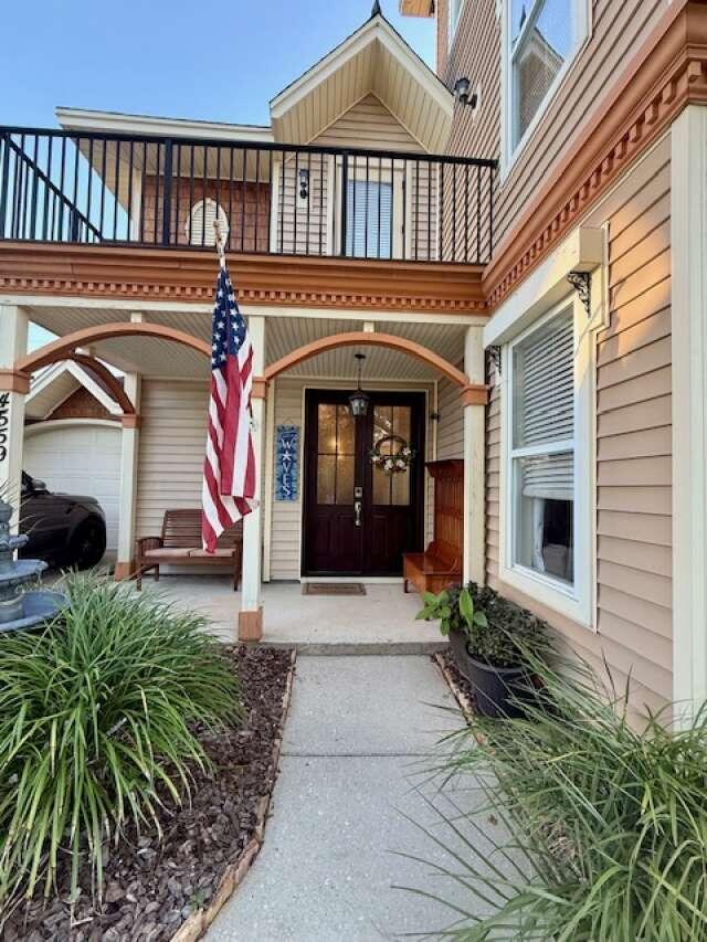 DEED-IN-HAND for quick closing and OWNER FINANCING AVAILABLE for local residents! Recent appraisal at asking price and certified home inspection provided to serious buyers, however, selling as-is. Quality home with friendly neighbors, it has never been a short-term rental but this is allowed in HOA and would do very well as a low maintenance income property if desired. Just 3 blocks to public beach access and 3 houses from the community pool. Outdoor Patio and small fenced in back yard with one car garage and generous driveway for parking. 3 master bedrooms (1 downstairs 2 upstairs), all with walk-in closets and large ensuite bathrooms, and one bonus room downstairs with a queen size murphy bed that can serve as an additional bedroom. Fiber optic internet installed. Nestled in the small, family-friendly and walkable community of Sovereign Isle, full of Southern charm, with welcoming touches like white picket fences and plenty of green space. This charming Victorian community has only 38 properties with a thoughtfully planned common area that includes a pool for guests and residents. The magnificent Gulf of Mexico is just 3 blocks away within the picturesque and popular Crystal Beach neighborhood of Destin. The beach access includes a delightful boardwalk to get an up-close-and-personal view of nature's habitat. Coveted by locals, with many long-term residents and full-time residents as well as vacation homes, it is the perfect blend of relaxed beach-side living and community-oriented engagement. Outdoor enthusiasts will also enjoy the walking and biking paths as well as parks that abound in the area. Close to restaurants, shopping, activity centers, healthcare facilities, places of worship and great schools. Sovereign Isle is only a quarter mile from Destin Commons. This complex is well-known for its unique shopping options, extraordinary and diverse dining choices, movies, festivals, and year-round special events.
Destin is a small fishing village in the off season, where things are quiet and residents enjoy a peaceful and idyllic lifestyle with excellent schools, commercial centers, wellness and healthcare facilities. In the summer months, visitors flock from all over to enjoy it's beautiful beaches and family-friendly amenities.
Listing details, all measurements are approximate and that buyers should verify them independently.