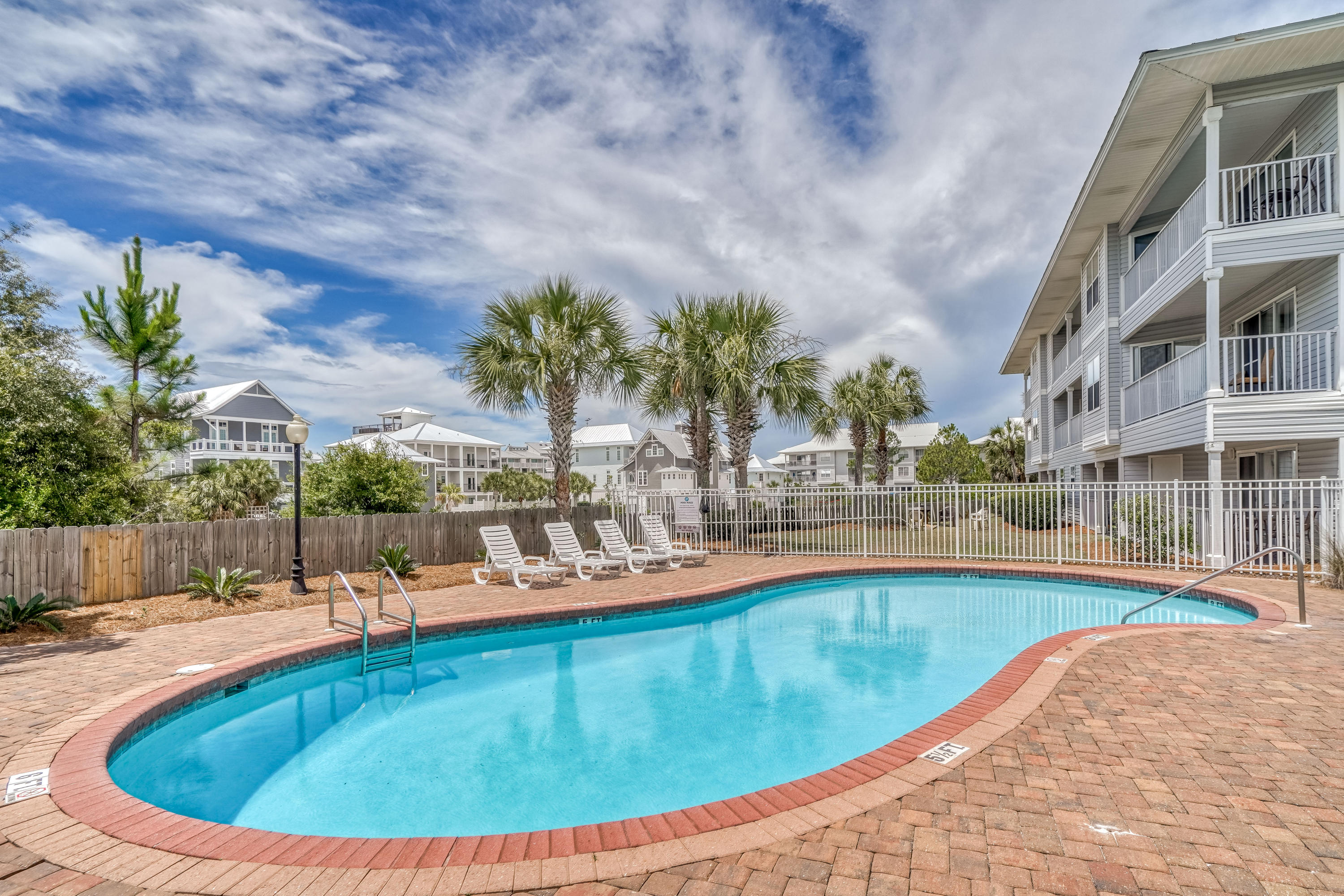 BEACHSIDE VILLAS CONDO - Residential