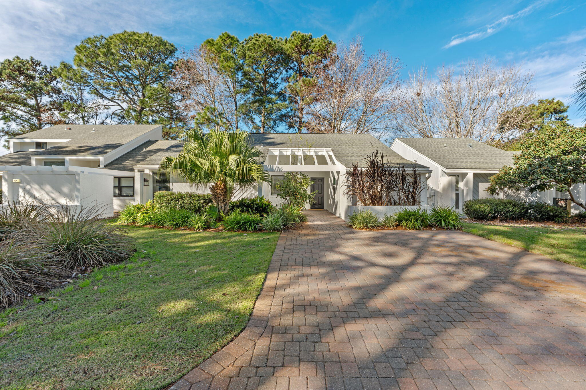 LINKSIDE VILLAGE UNIT 1 - Residential