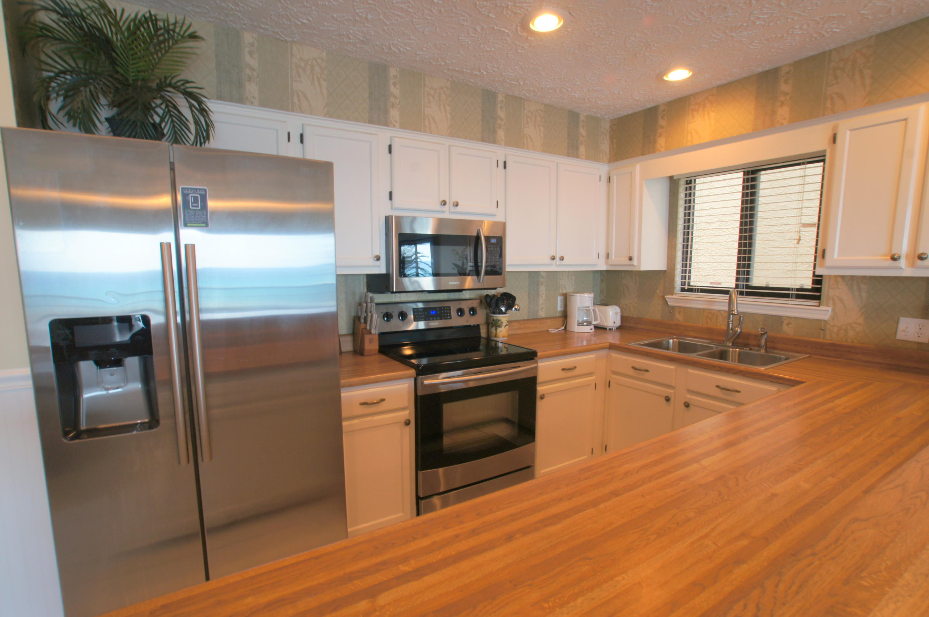 CRYSTAL VILLAS CONDO - Residential