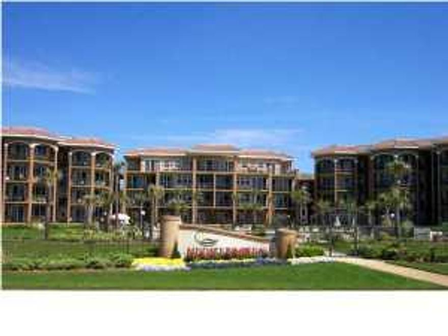 .*** This property is eligible under the Freddie Mac First Look Initiative through 08/06/2014. During the first 20 days a home is listed for sale in the MLS, only offers from owner-occupants (primary residence), second home buyers and public entities or their designated partners will be considered. Offers from investor purchasers will not be considered until after the initial 20 days of the listing. *** Seller is offering a home warranty credit up to $500 for owner occupant offers (primary or secondary home). Property to be sold AS IS.