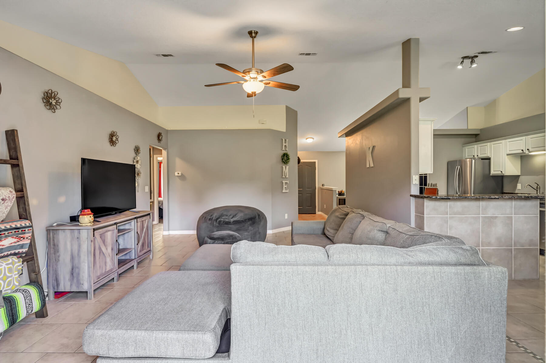 HOLLEY BY THE SEA - Residential