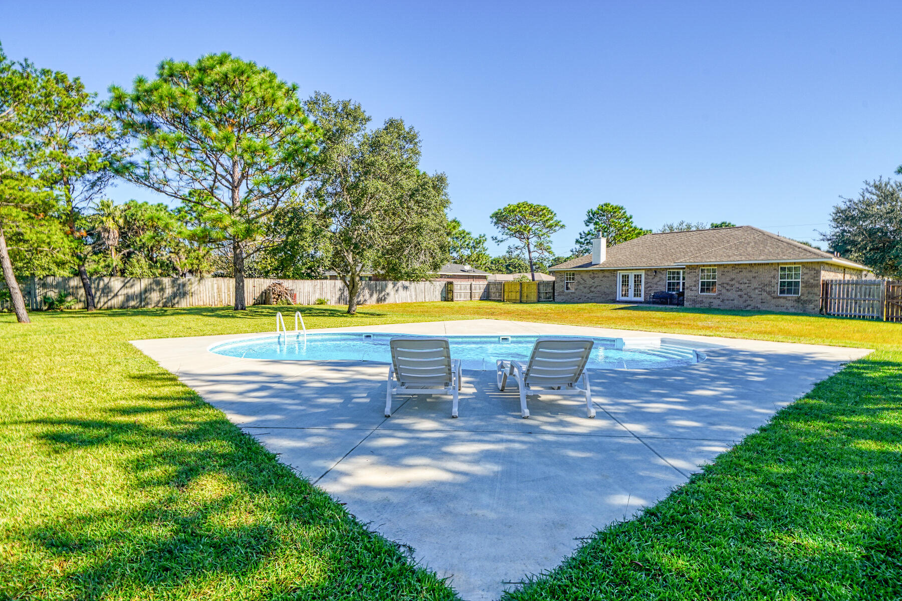 HOLLEY BY THE SEA - Residential