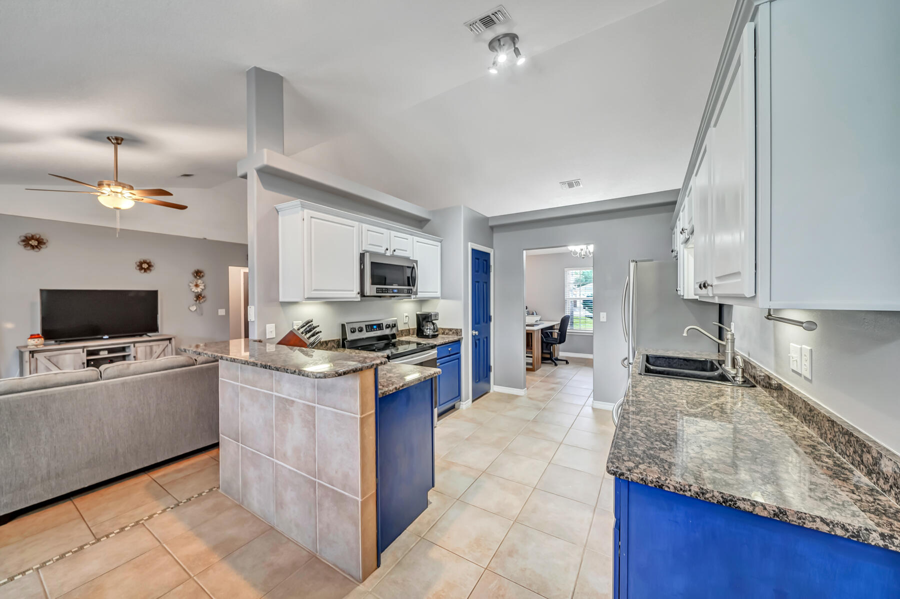 HOLLEY BY THE SEA - Residential