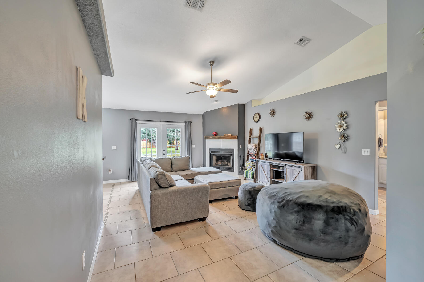 HOLLEY BY THE SEA - Residential