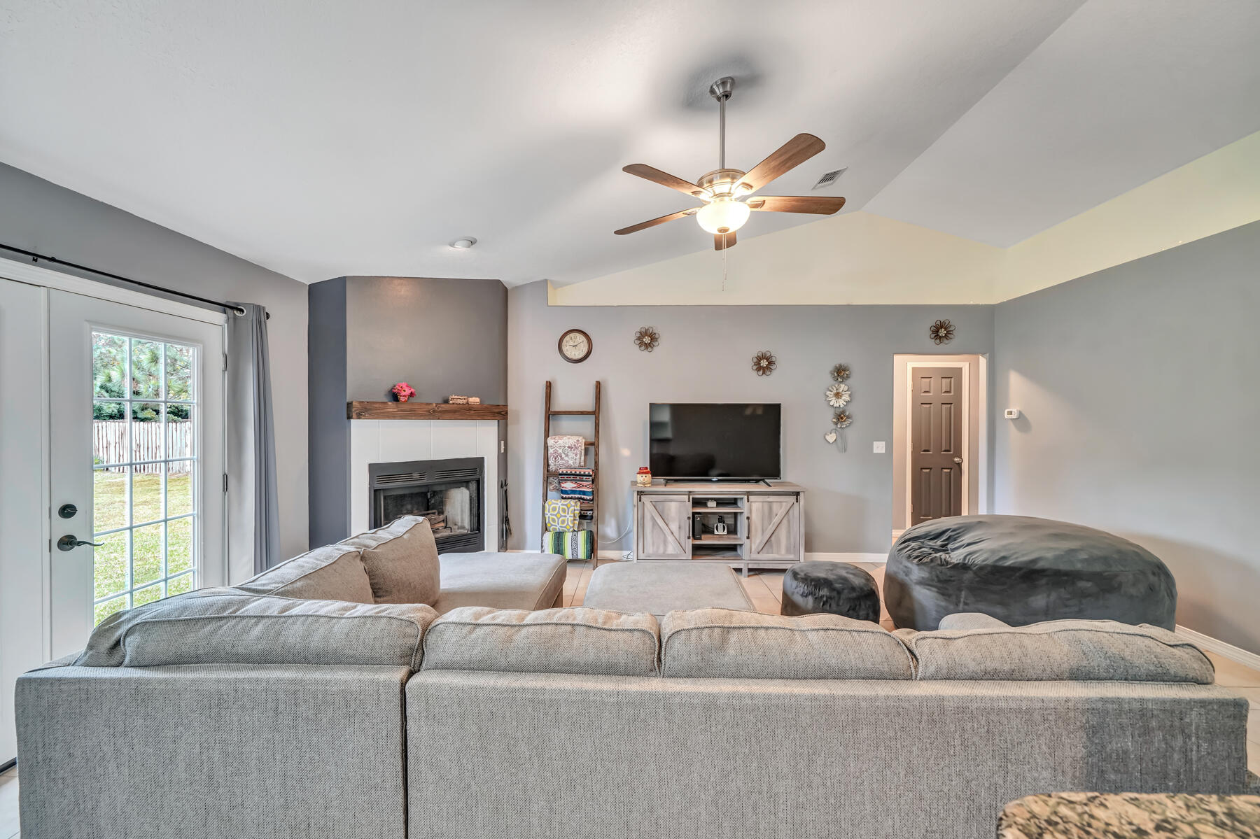 HOLLEY BY THE SEA - Residential