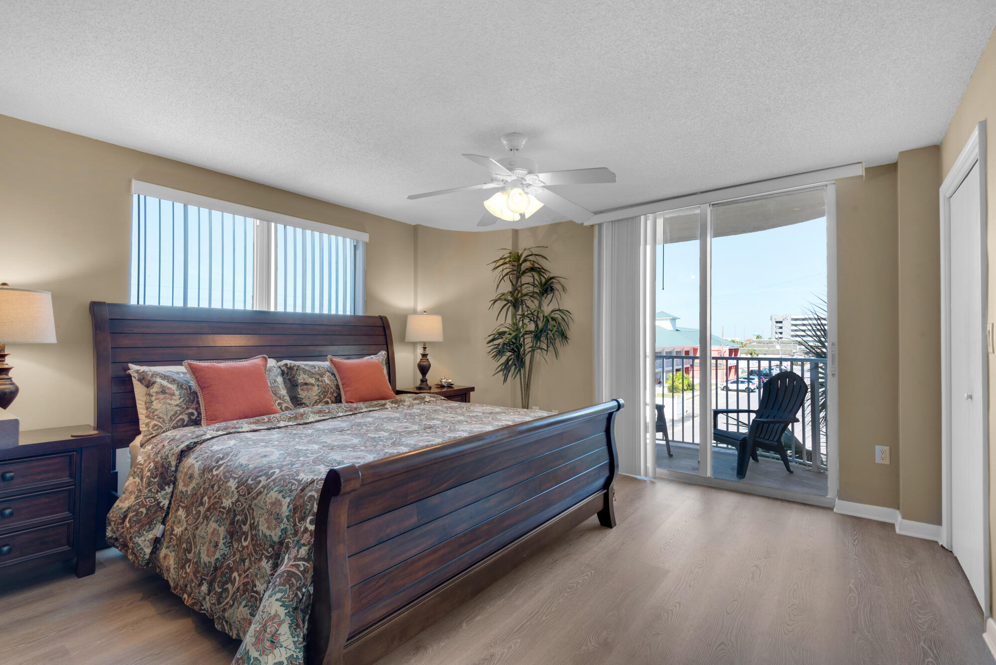 DUNE POINTE CONDO - Residential