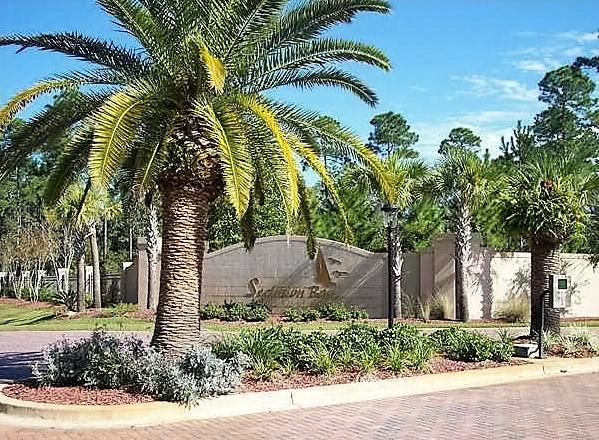 SECLUSION BAY - Land