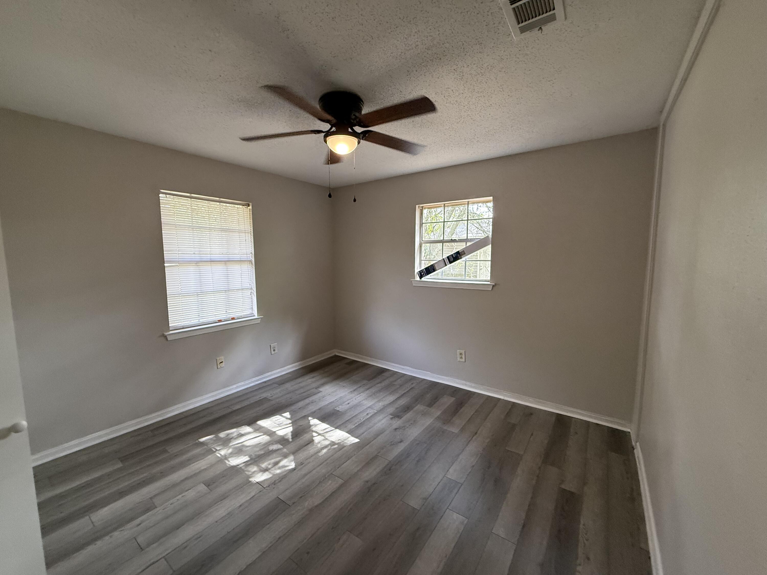 METES & BOUNDS - Residential Lease