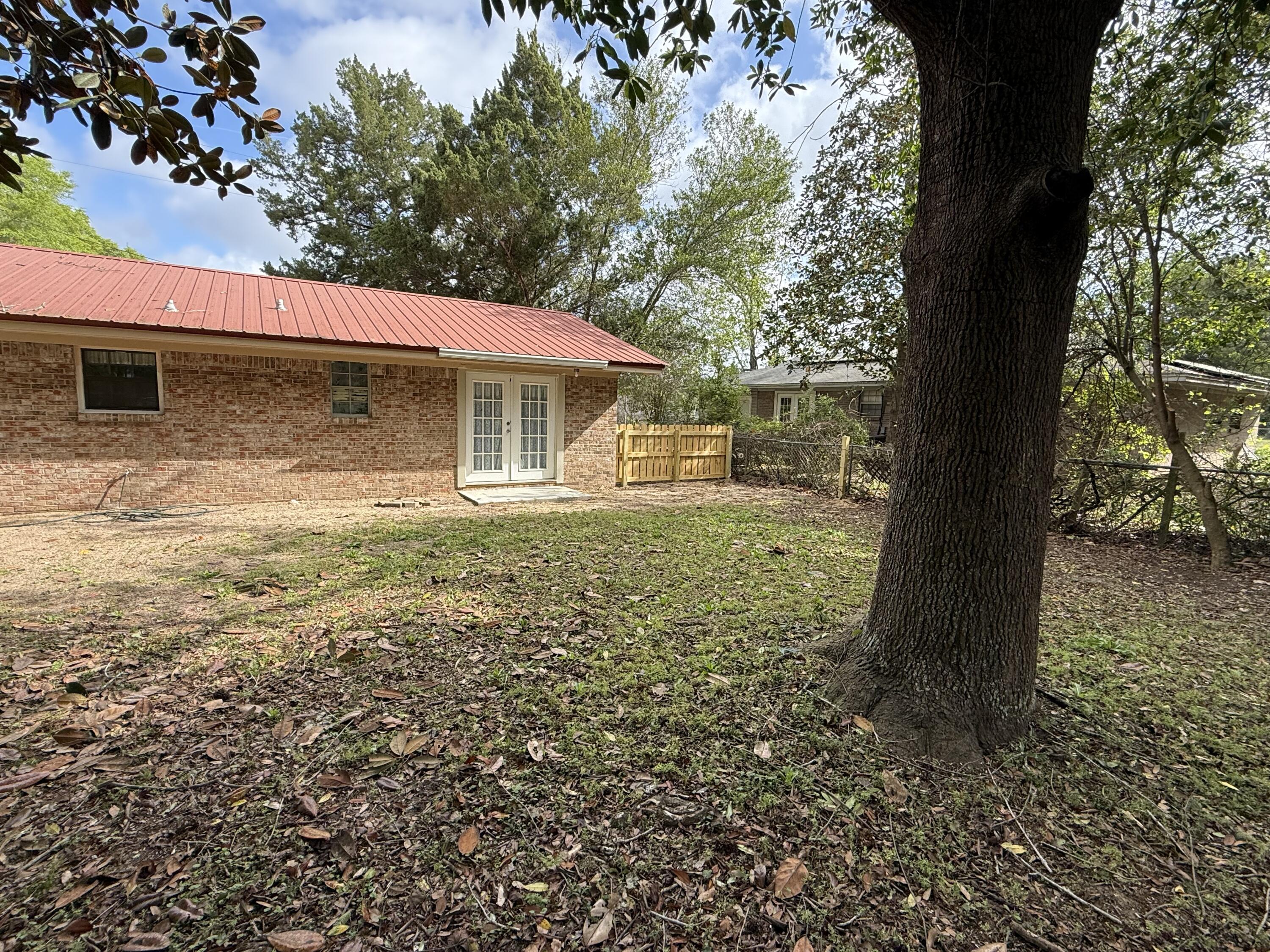 METES & BOUNDS - Residential Lease