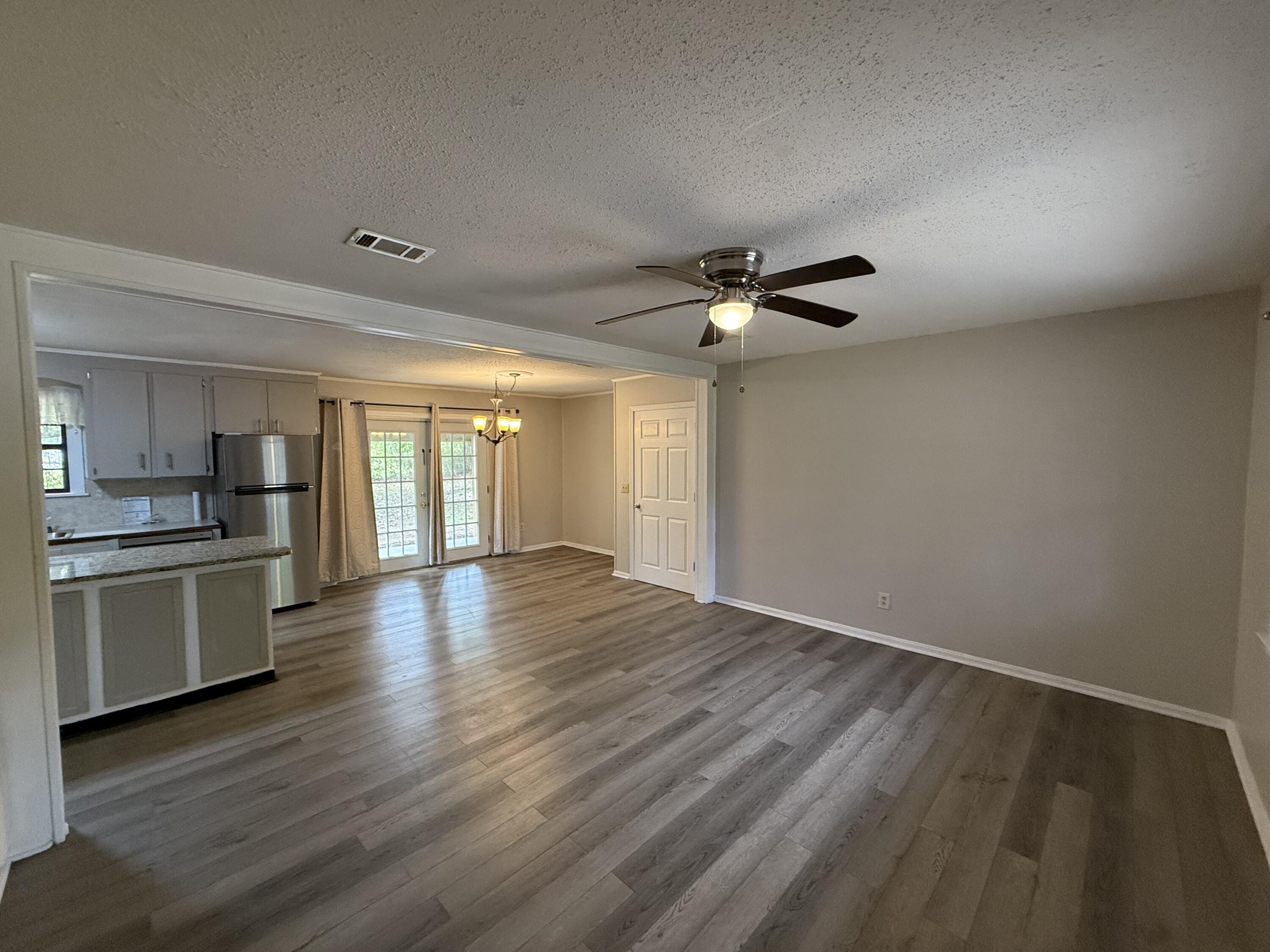 METES & BOUNDS - Residential Lease