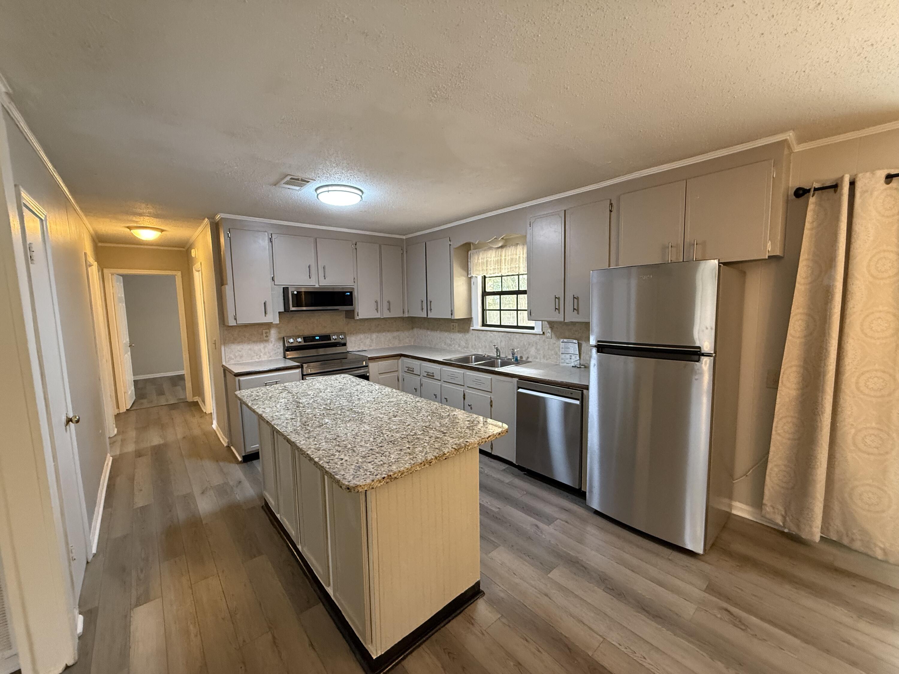 METES & BOUNDS - Residential Lease
