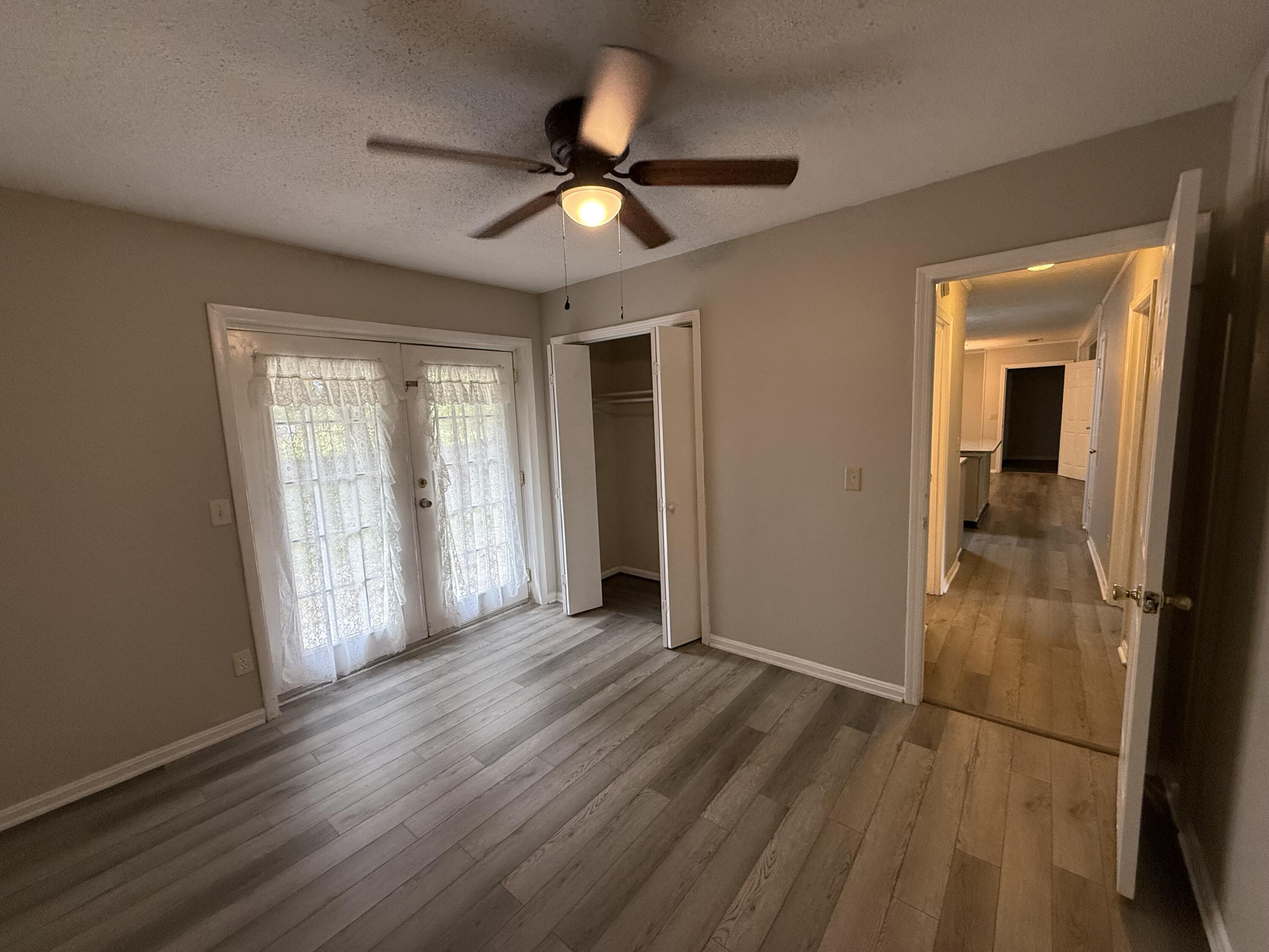 METES & BOUNDS - Residential Lease