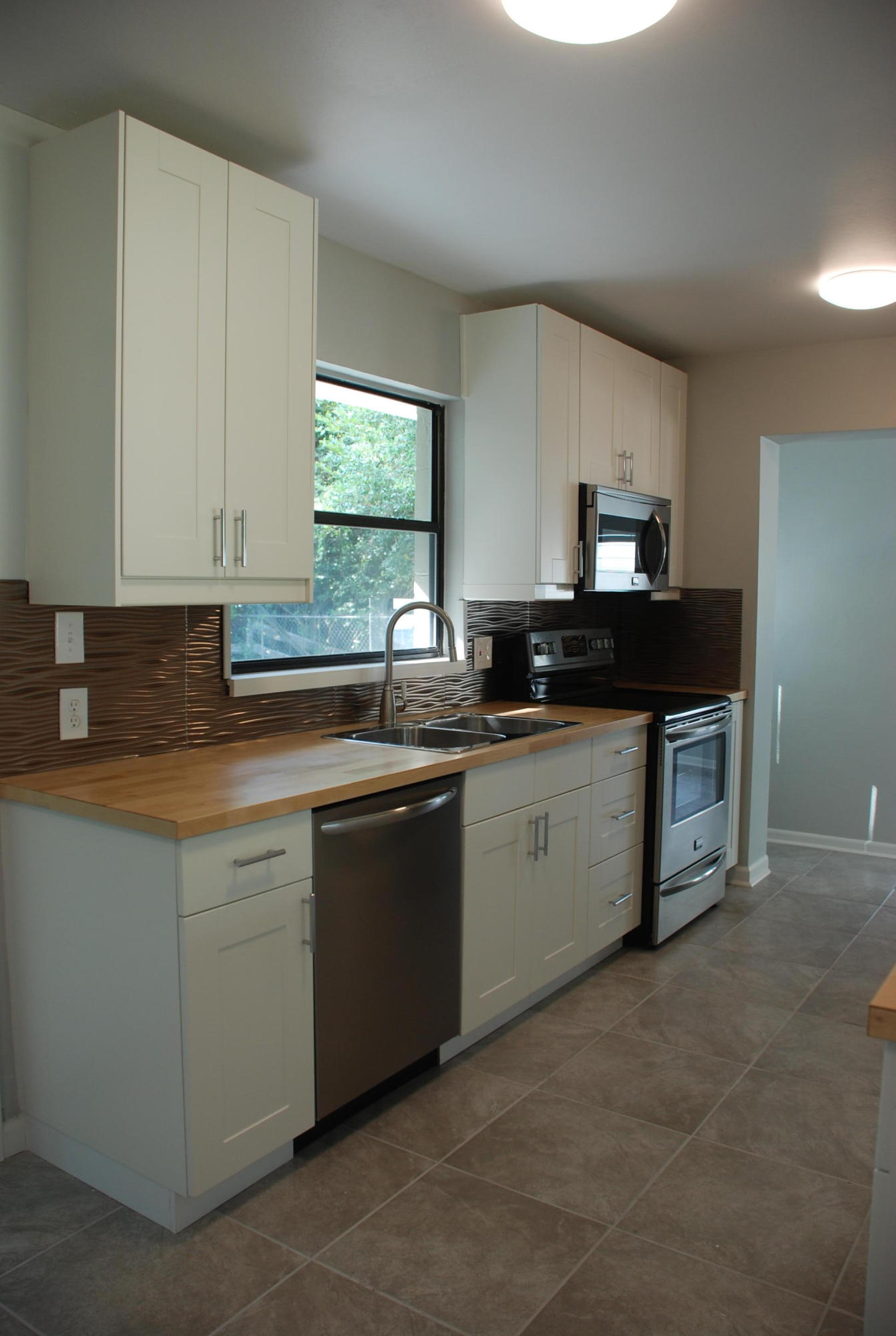 ELLIOTTS POINT 10TH ADDN - Residential