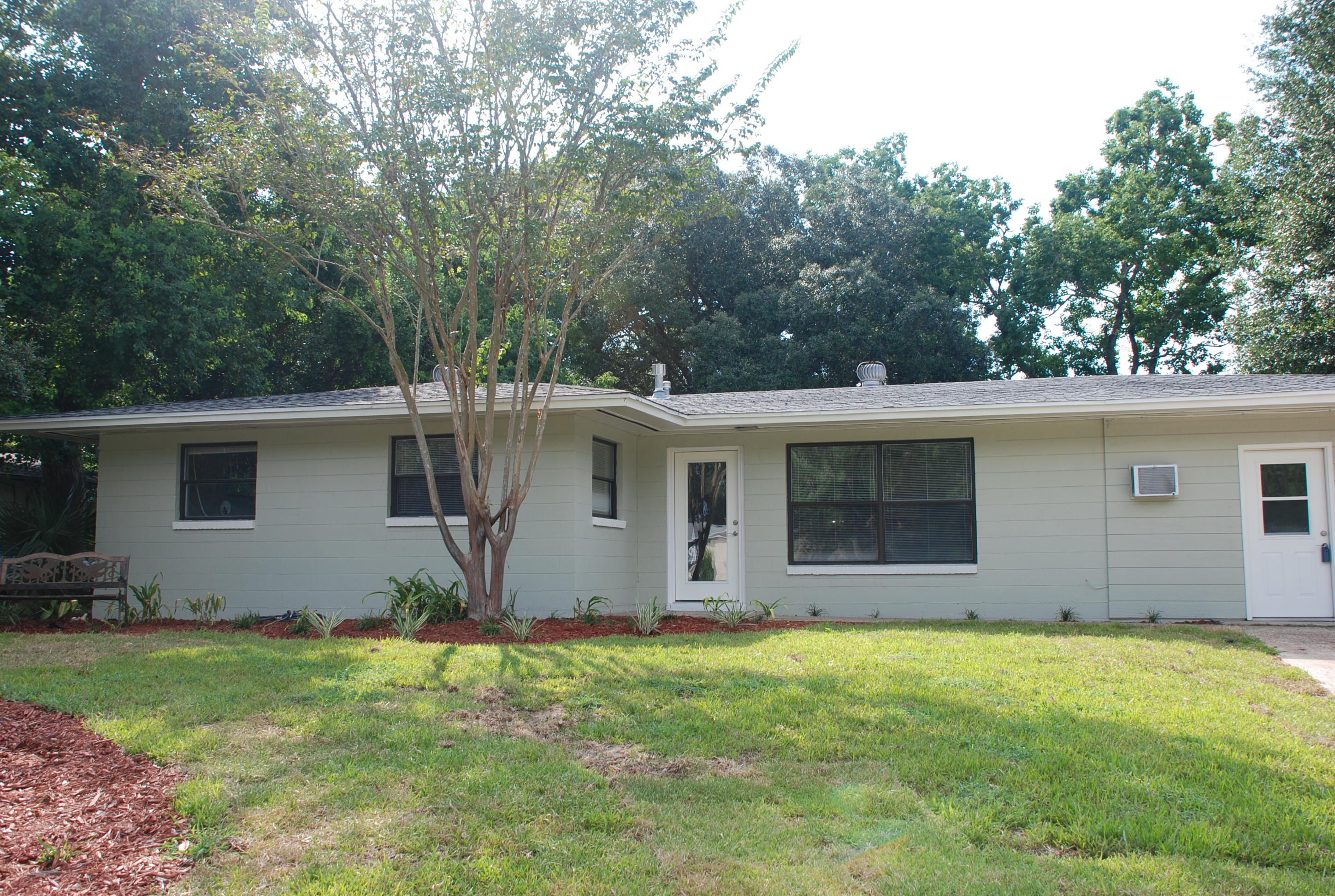 ELLIOTTS POINT 10TH ADDN - Residential