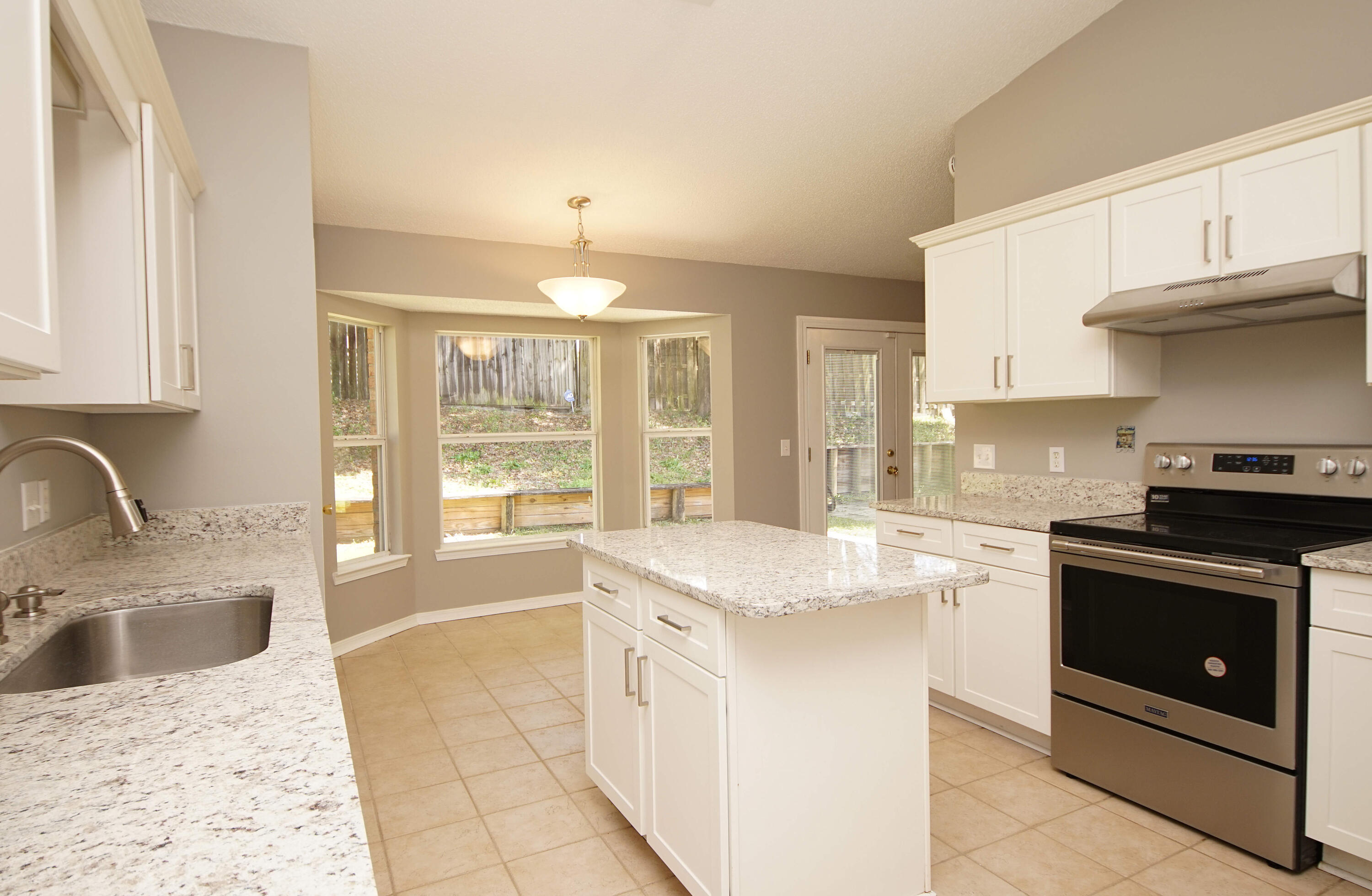 NORTHVIEW ESTATES 7TH ADDN - Residential