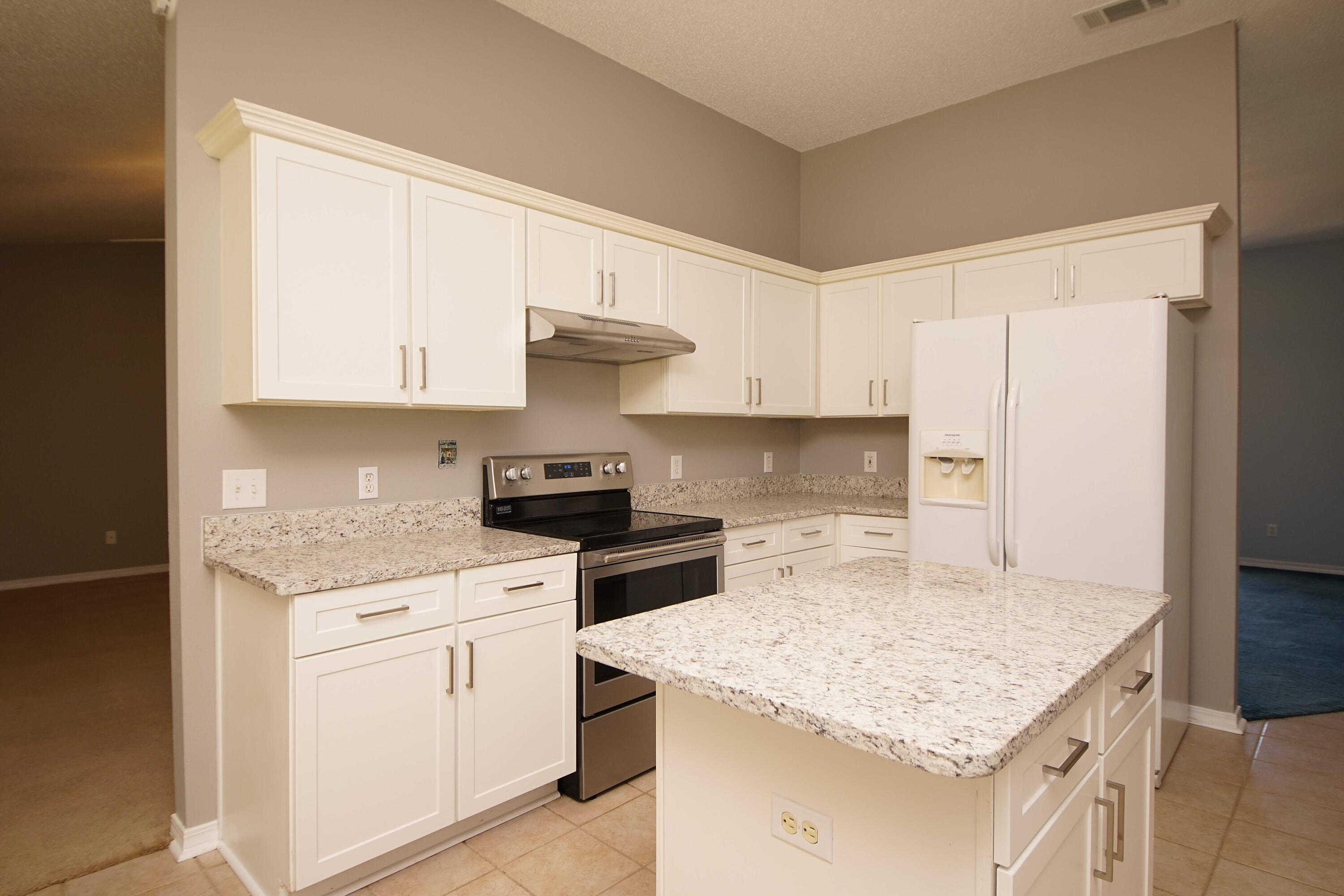 NORTHVIEW ESTATES 7TH ADDN - Residential