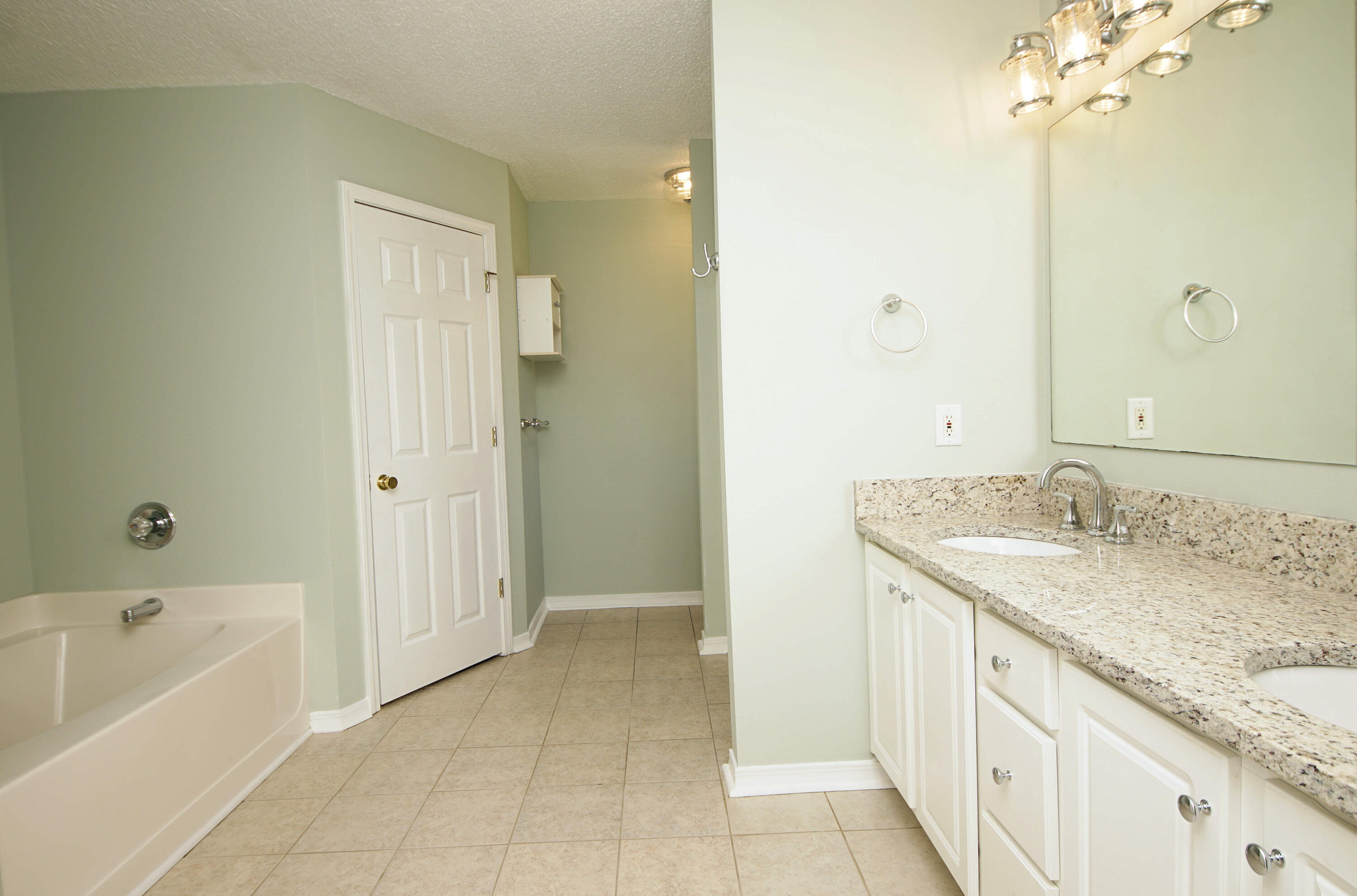 NORTHVIEW ESTATES 7TH ADDN - Residential