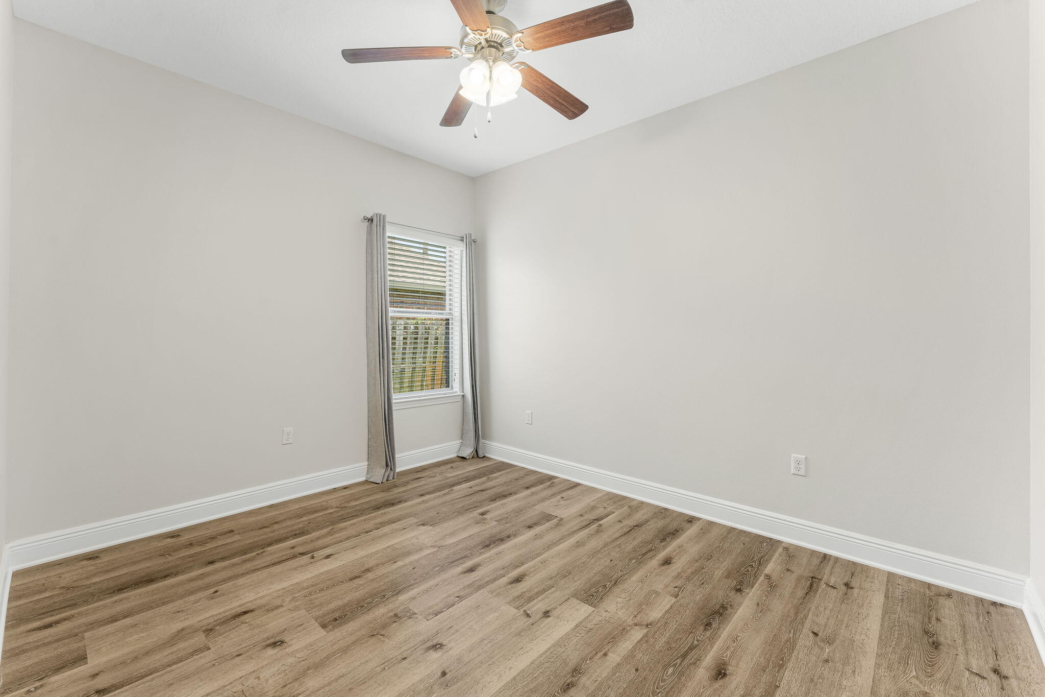PEACH CREEK PH 1 - Residential Lease