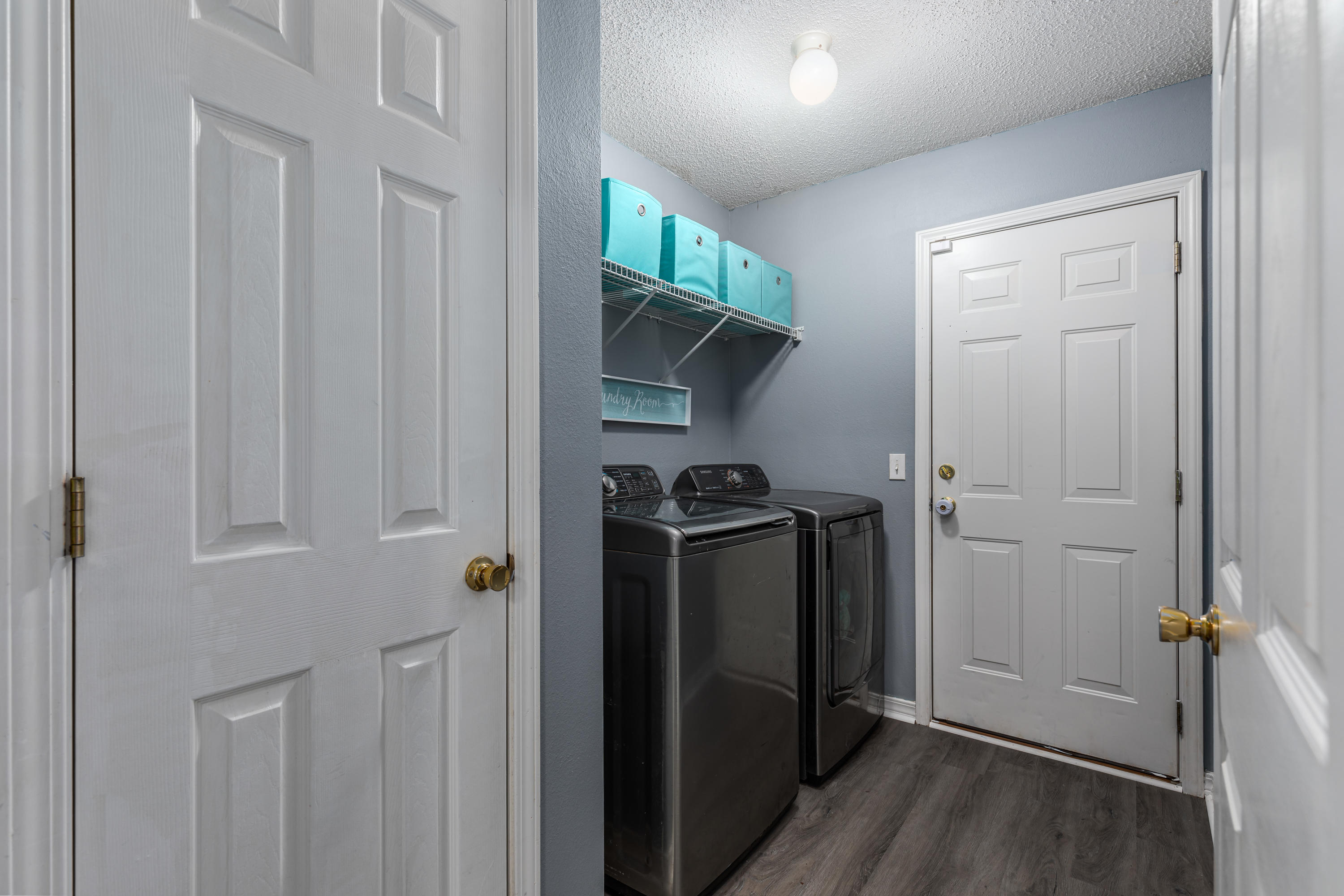 HOLLEY BY THE SEA - Residential