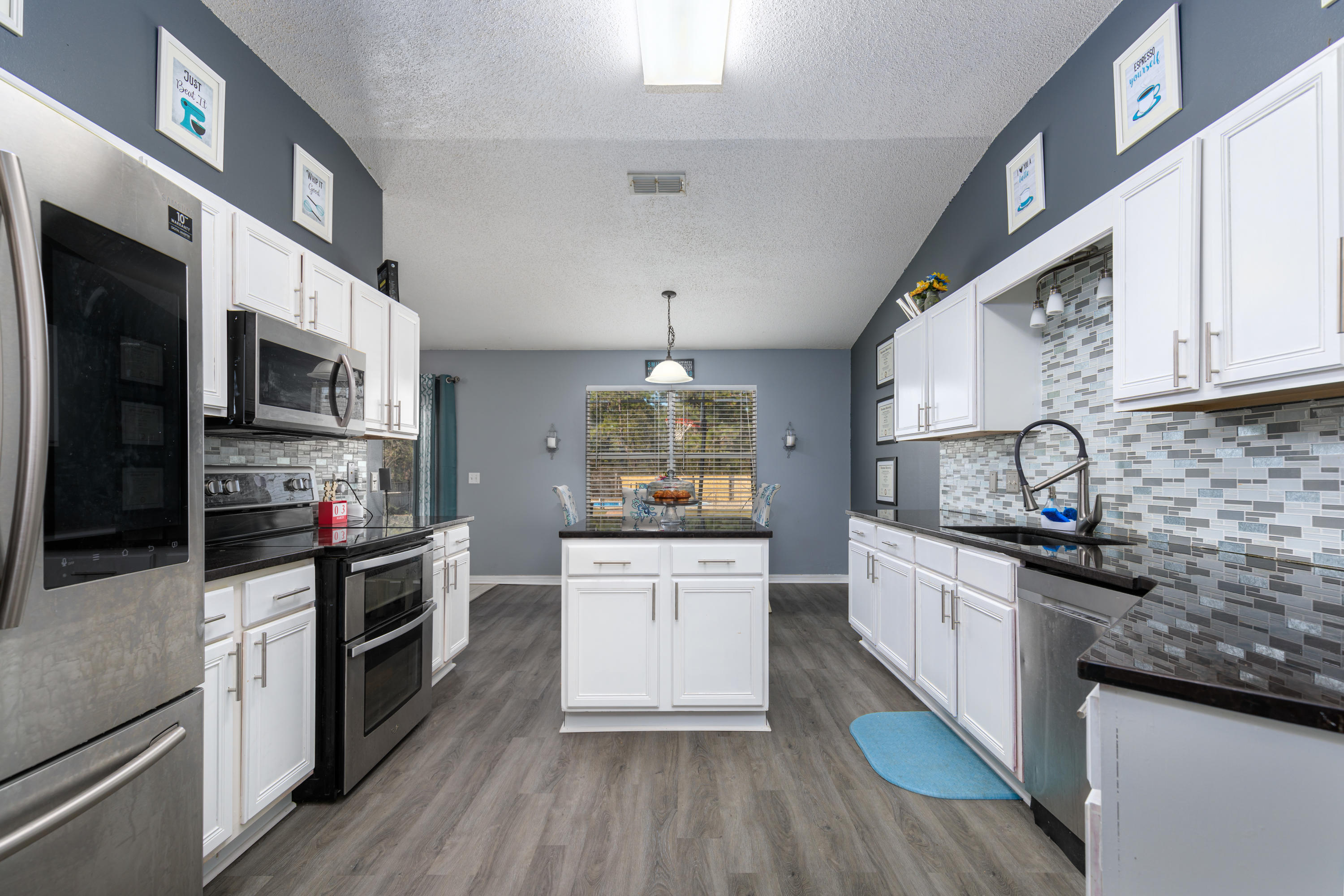 HOLLEY BY THE SEA - Residential