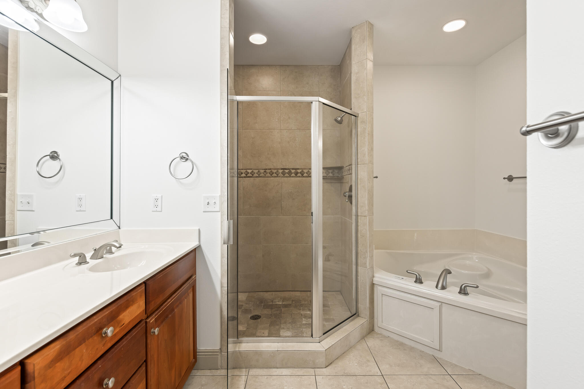 Gulf Place Courtyard - Residential