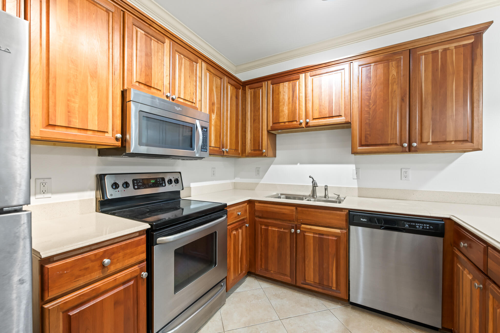 Gulf Place Courtyard - Residential