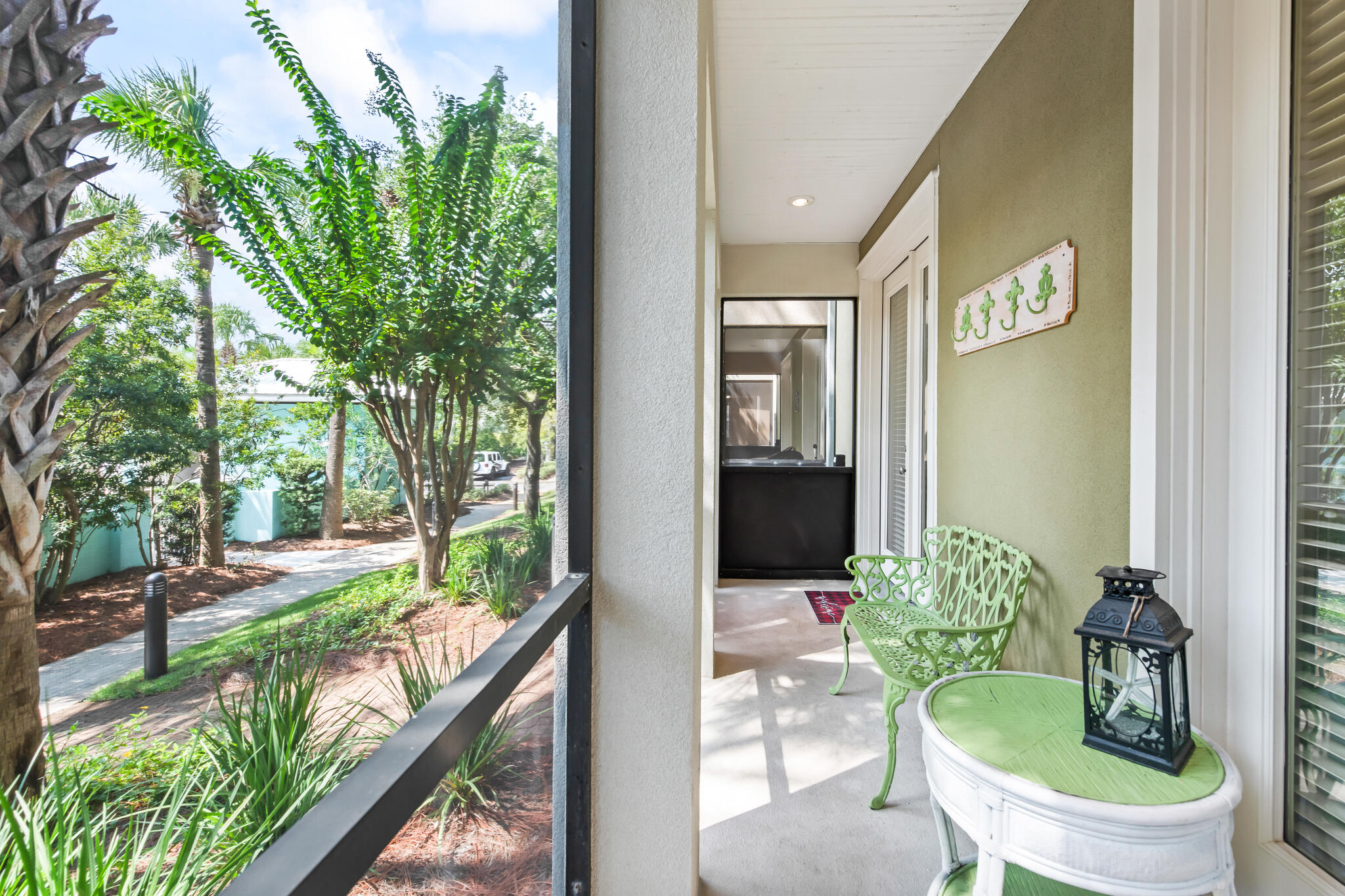 Gulf Place Courtyard - Residential