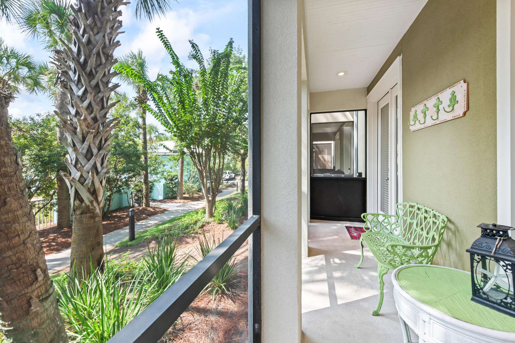 Gulf Place Courtyard - Residential