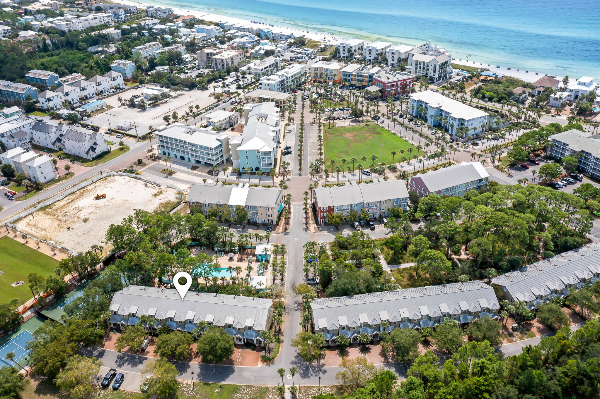 Gulf Place Courtyard - Residential