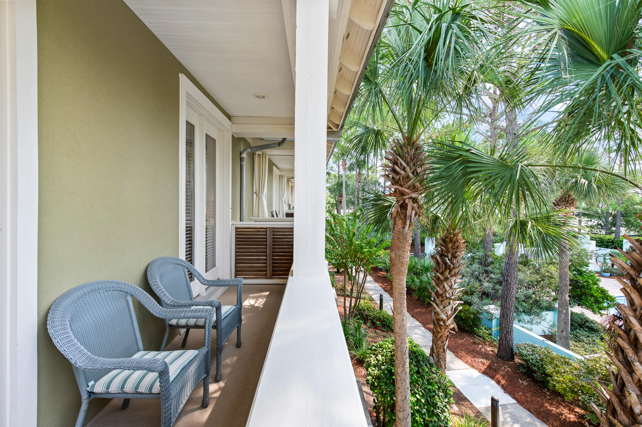 Gulf Place Courtyard - Residential