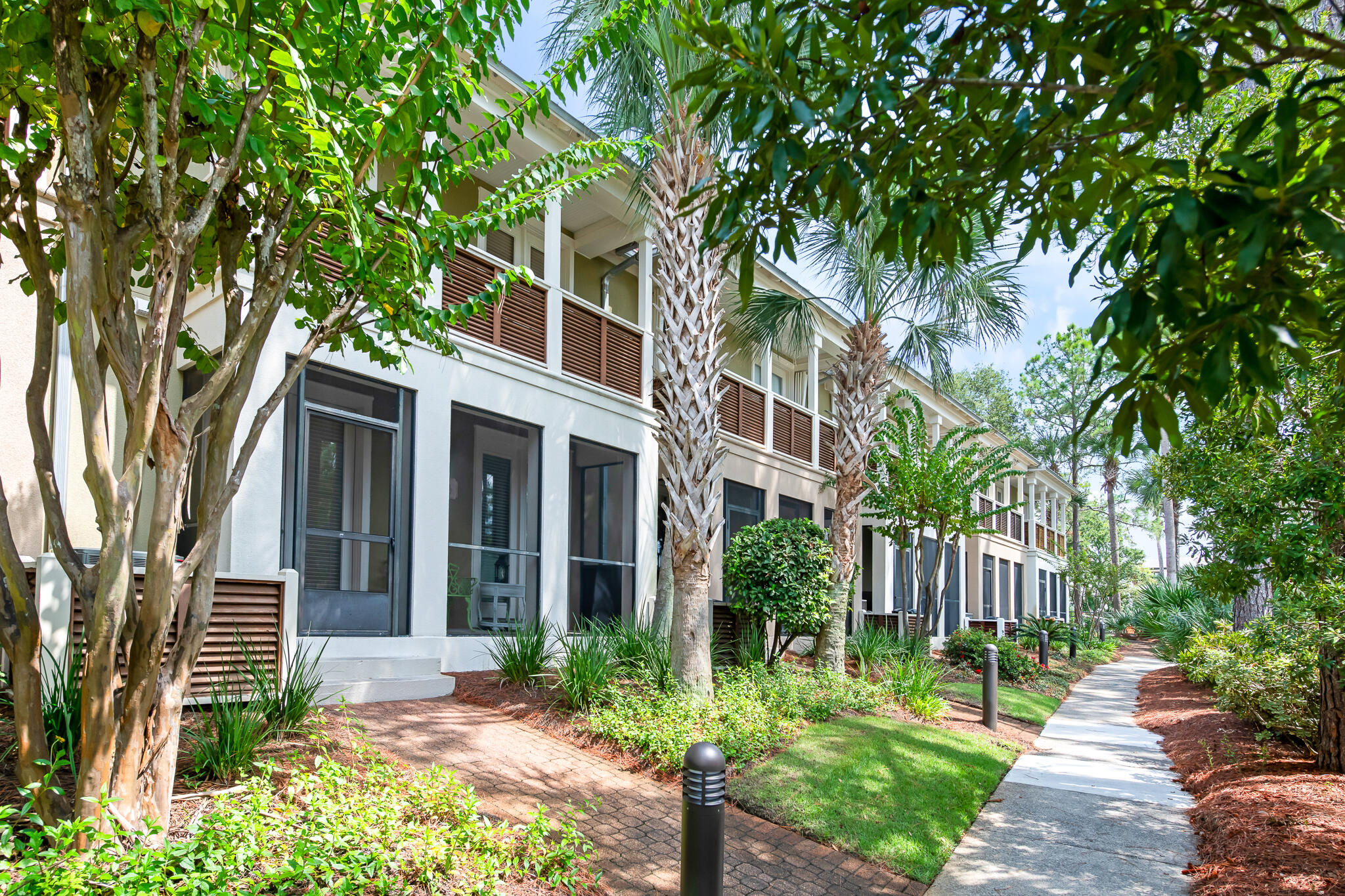 Gulf Place Courtyard - Residential