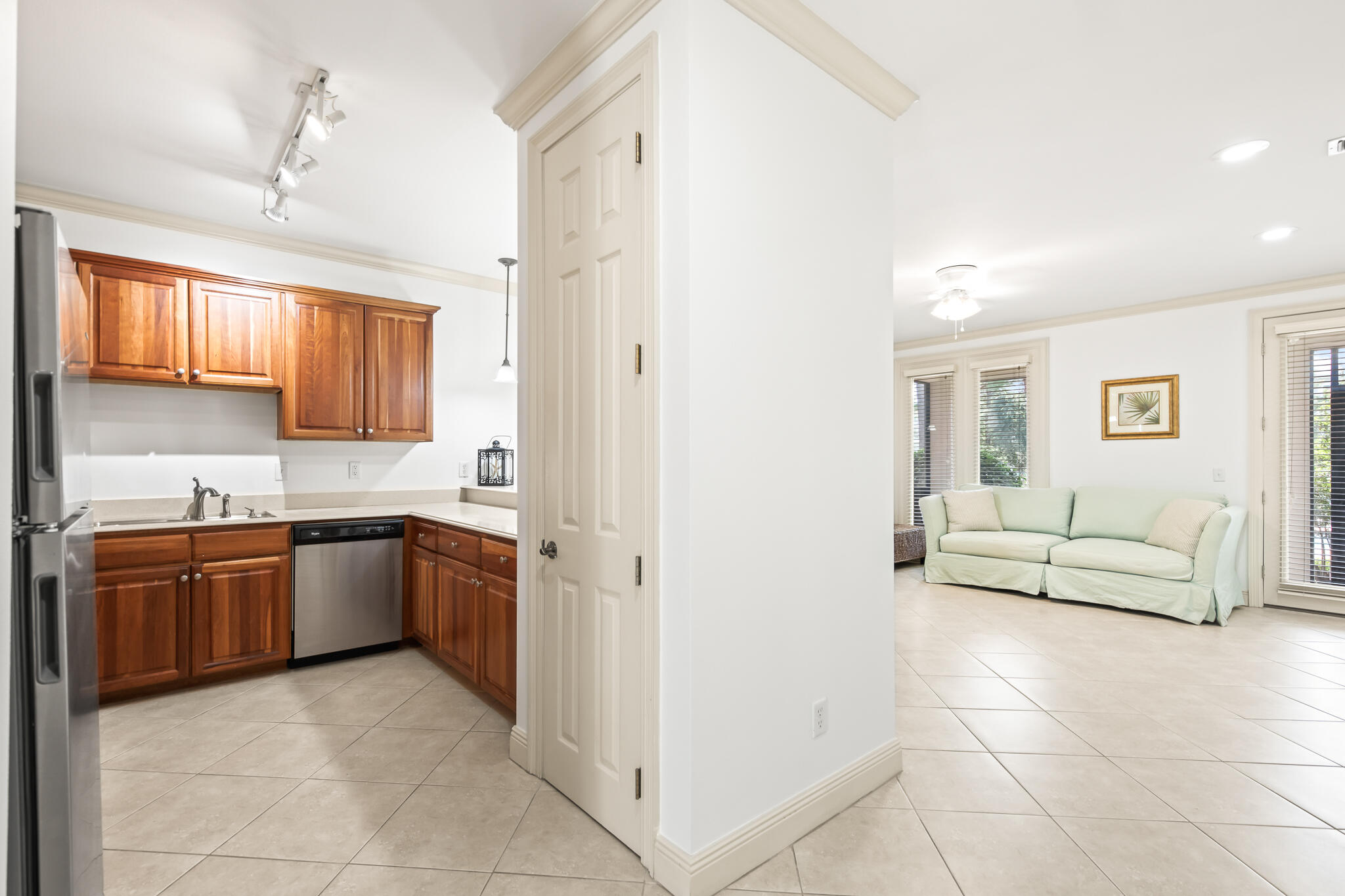 Gulf Place Courtyard - Residential