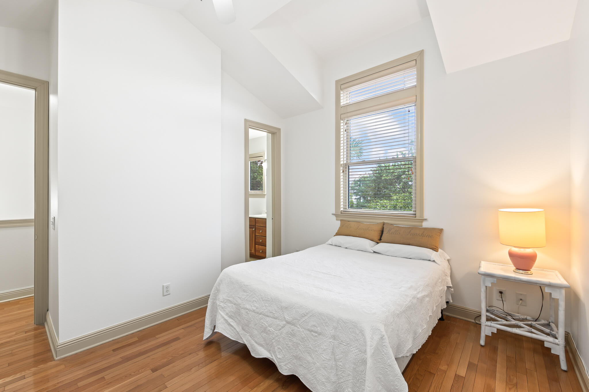 Gulf Place Courtyard - Residential