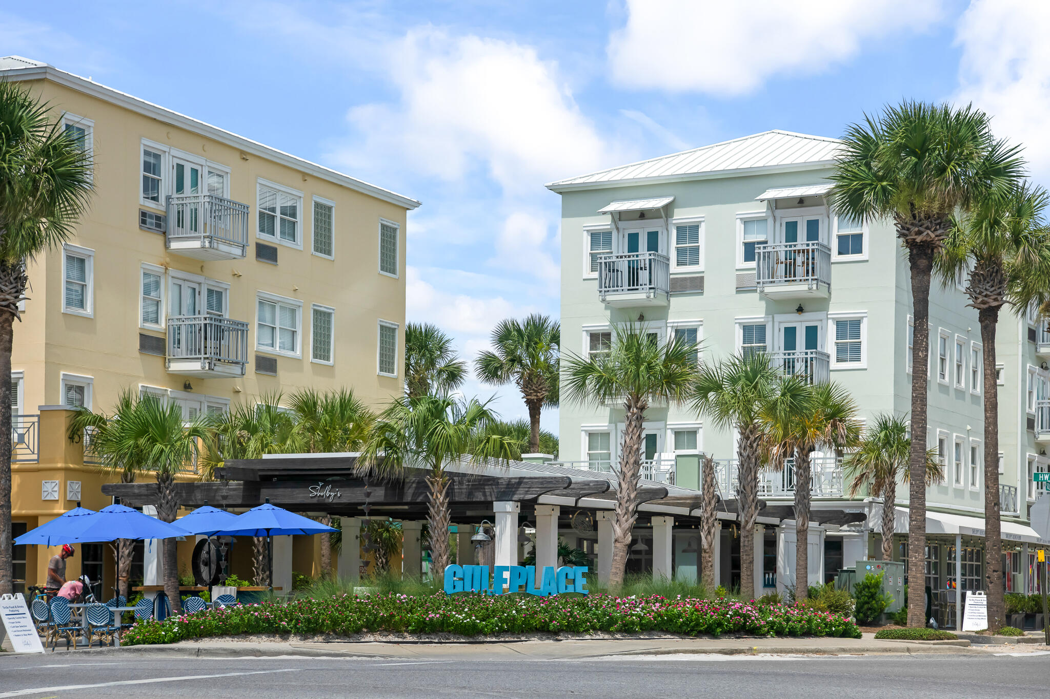 Gulf Place Courtyard - Residential