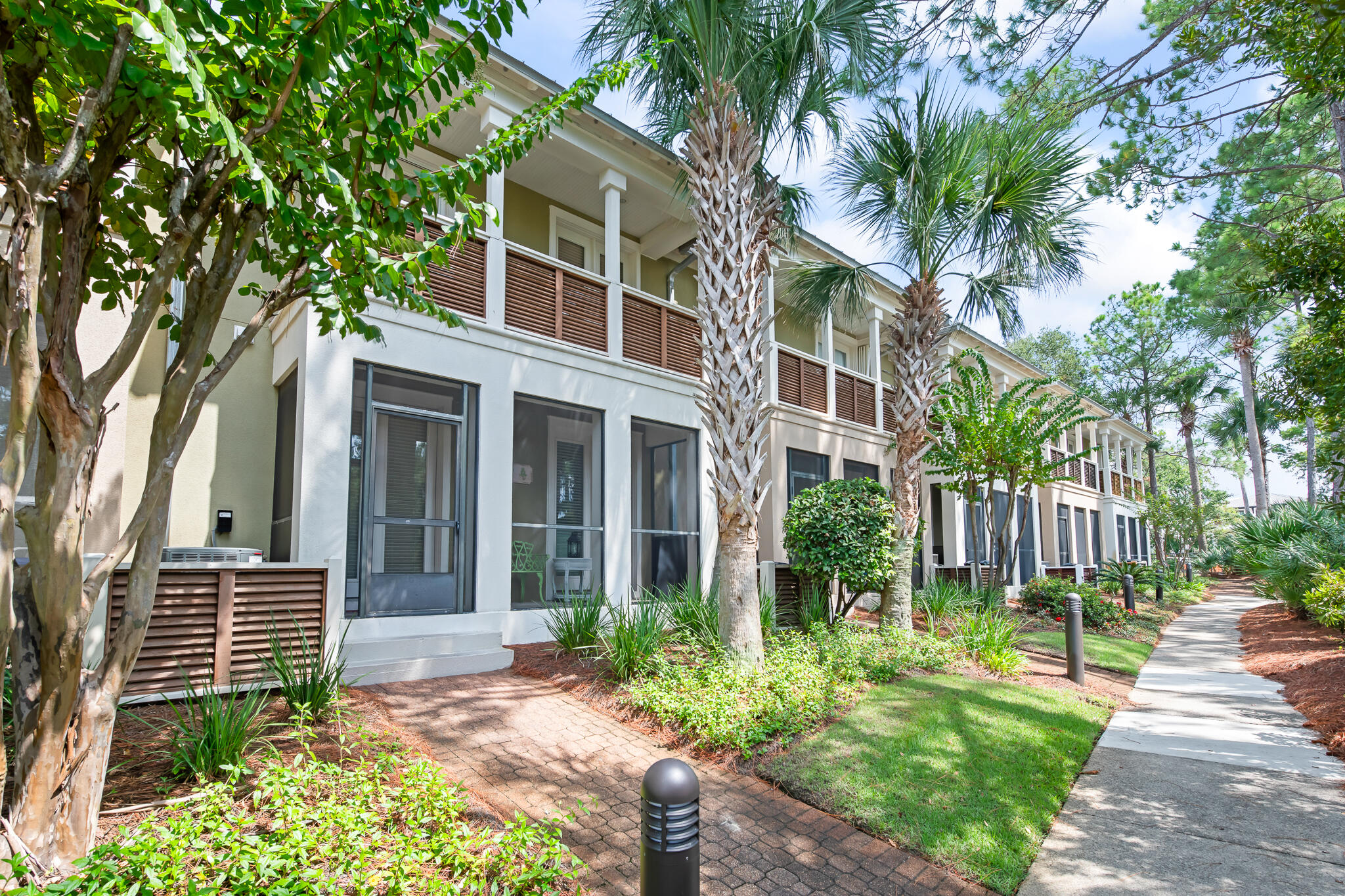 Gulf Place Courtyard - Residential
