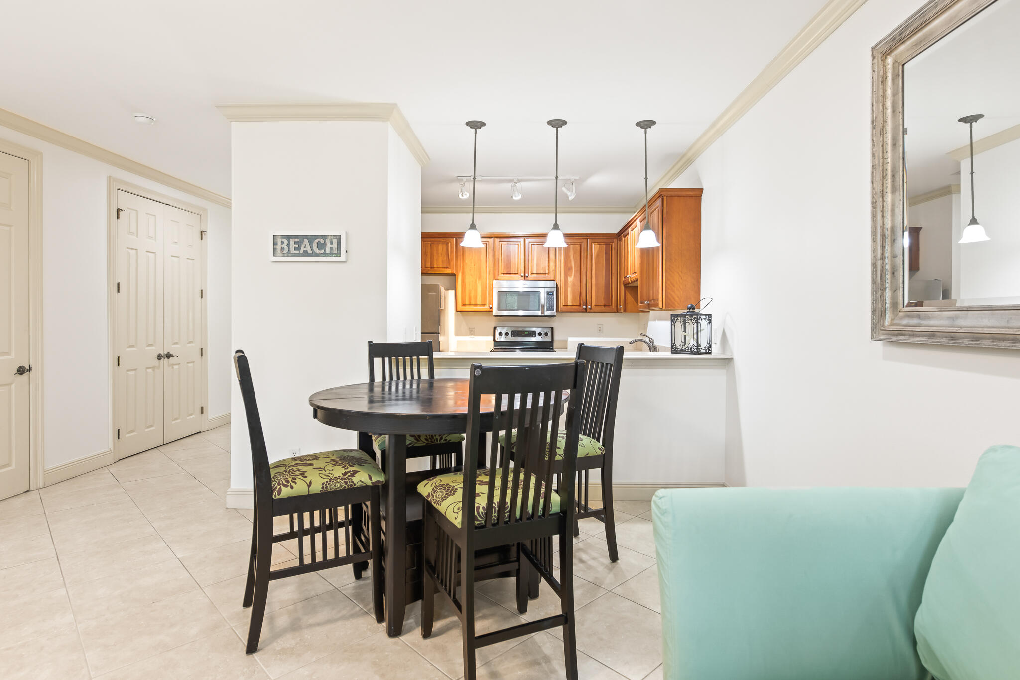 Gulf Place Courtyard - Residential