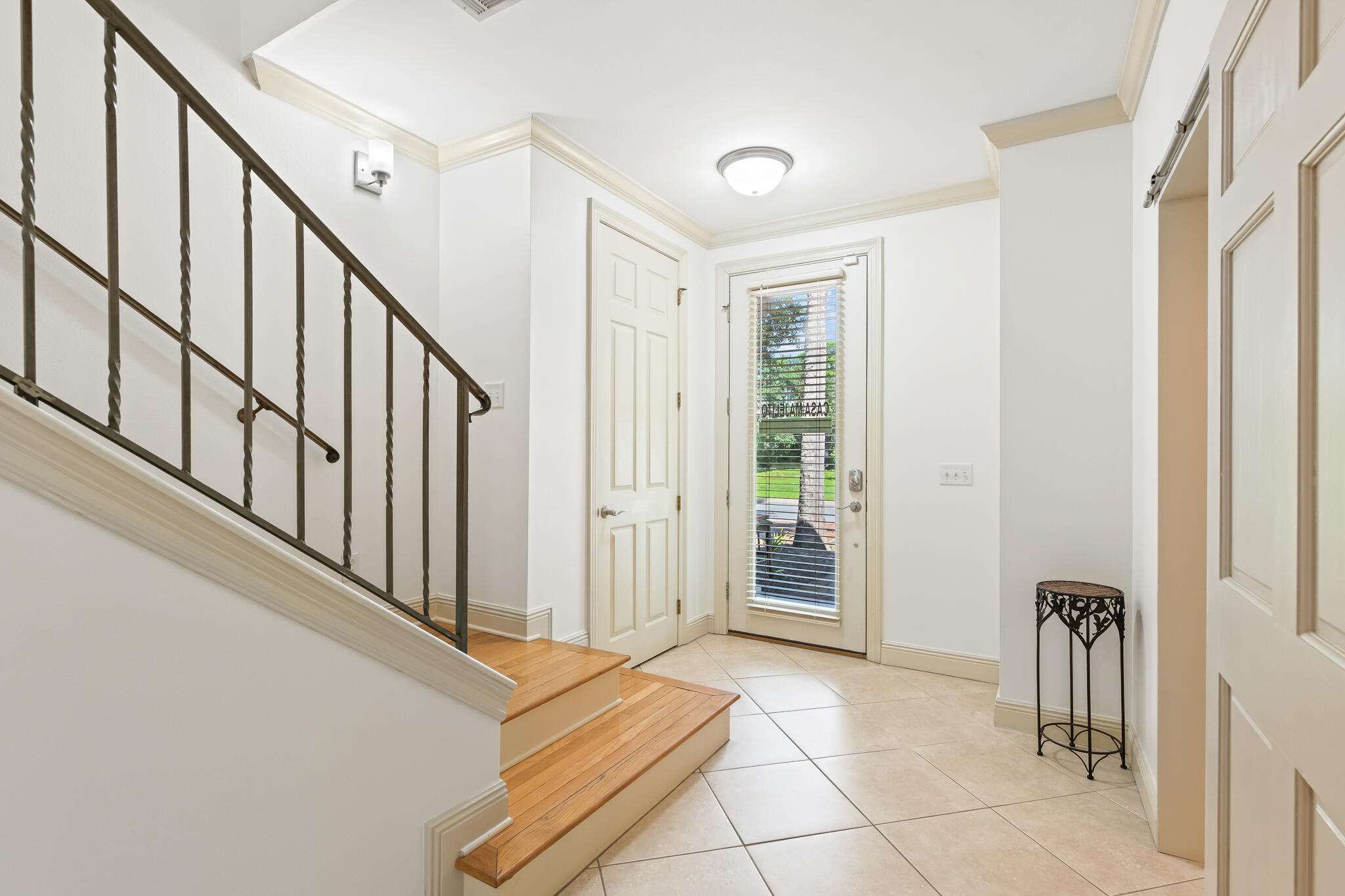 Gulf Place Courtyard - Residential