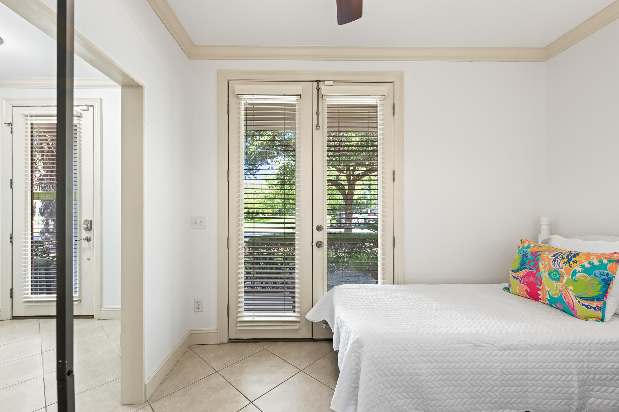 Gulf Place Courtyard - Residential