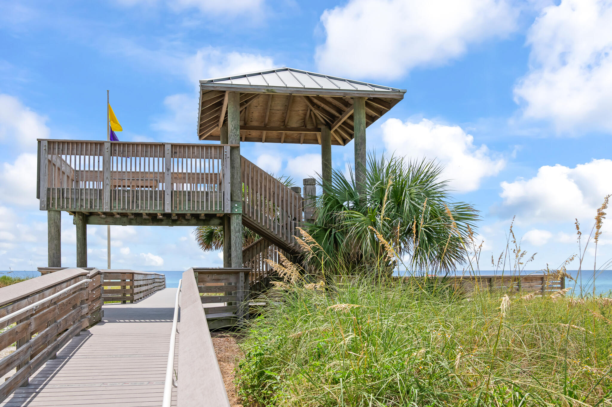 Gulf Place Courtyard - Residential