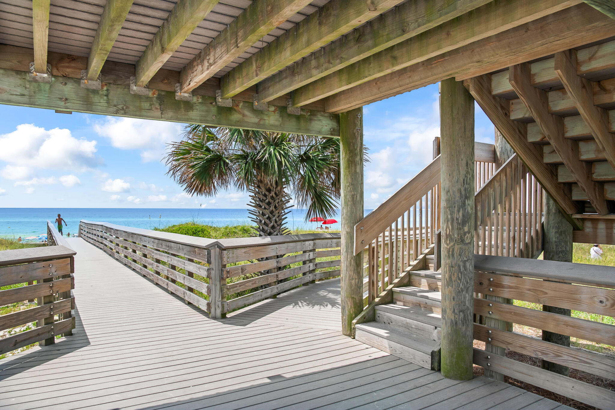 Gulf Place Courtyard - Residential