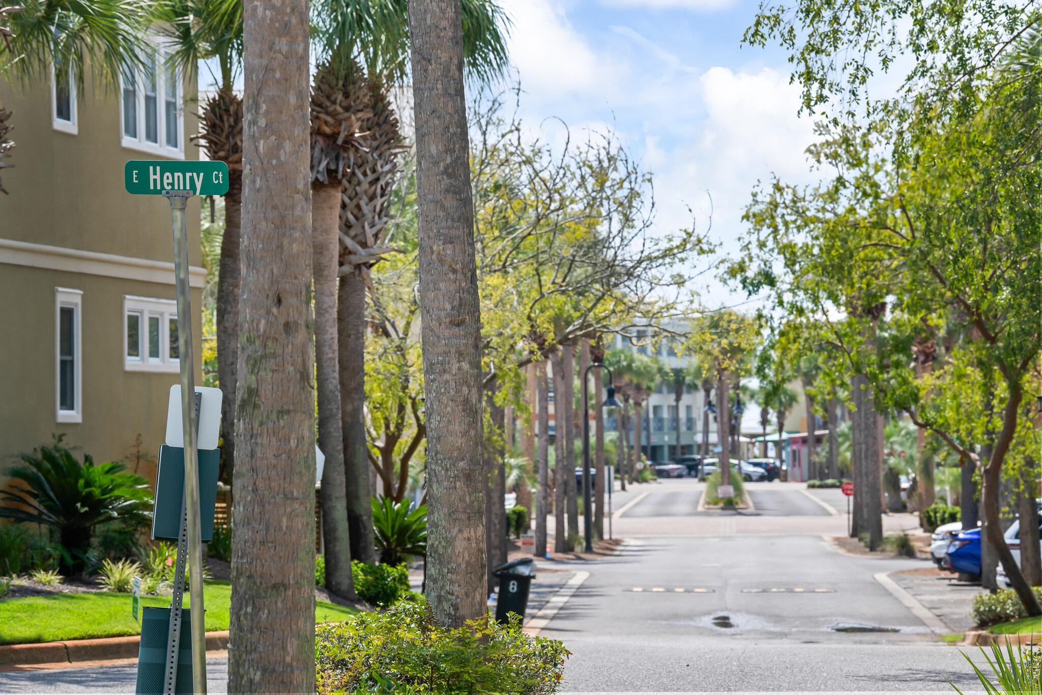 Gulf Place Courtyard - Residential