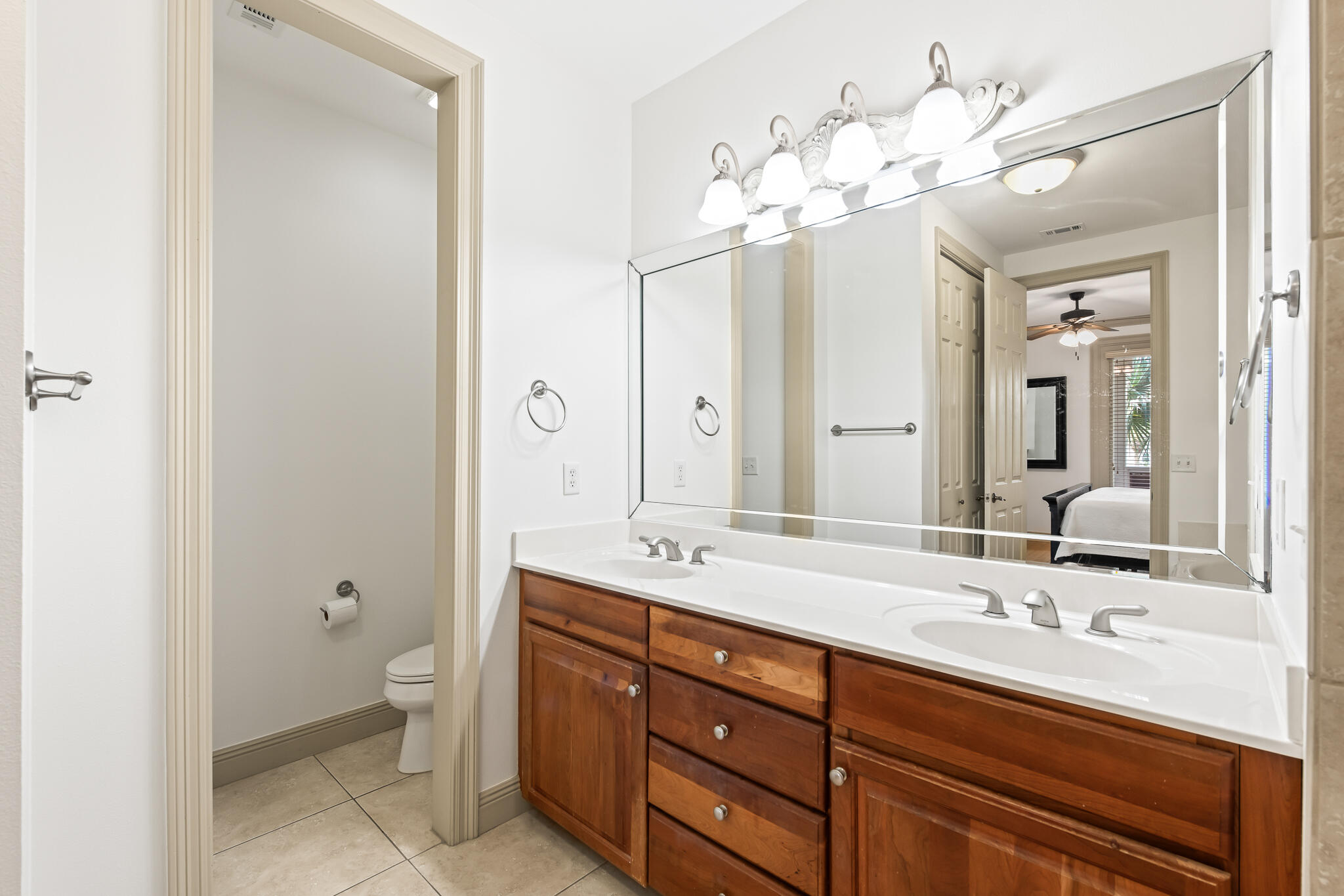 Gulf Place Courtyard - Residential