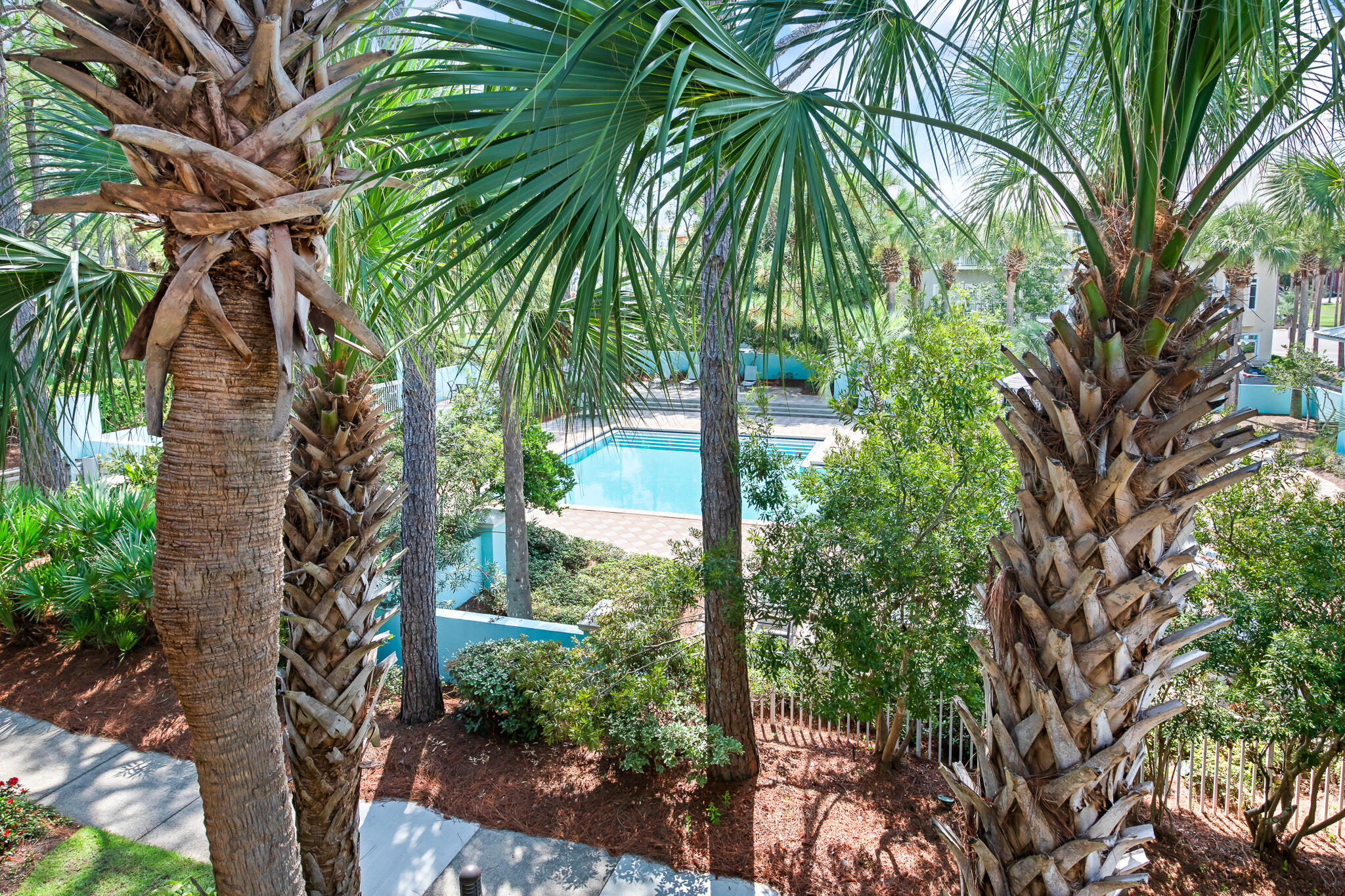 Gulf Place Courtyard - Residential