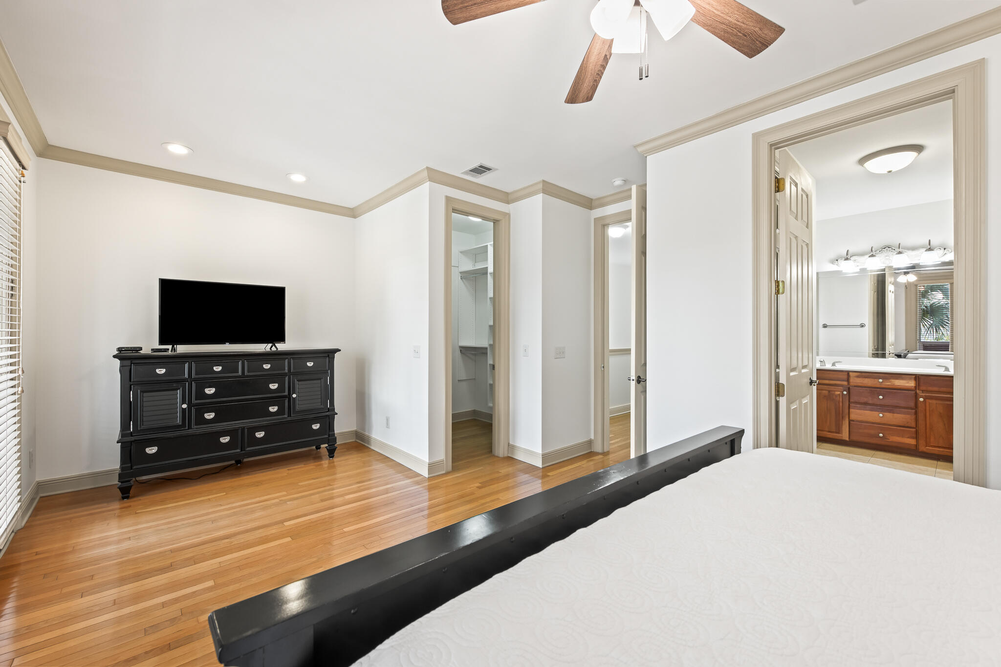 Gulf Place Courtyard - Residential