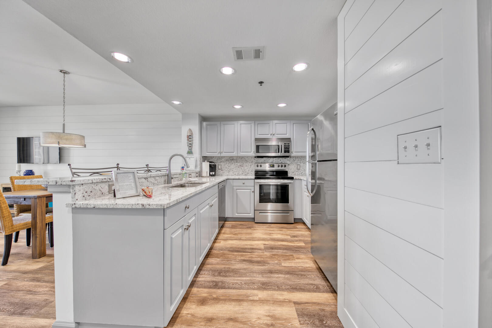 STERLING SHORES - Residential