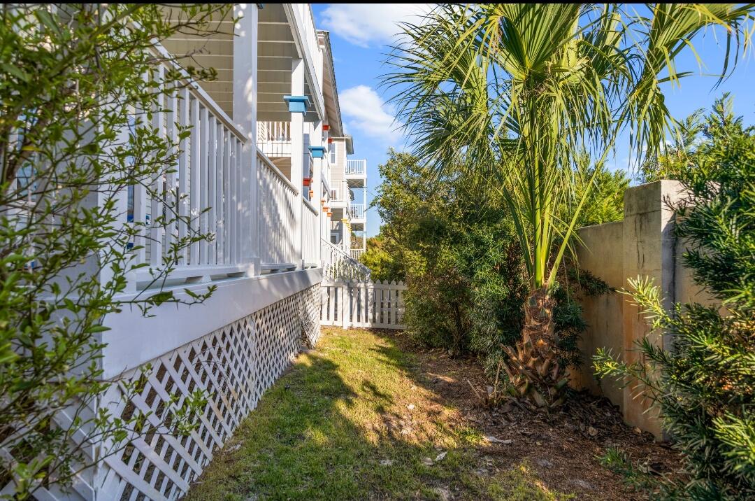 OLD FLORIDA COTTAGES - Residential