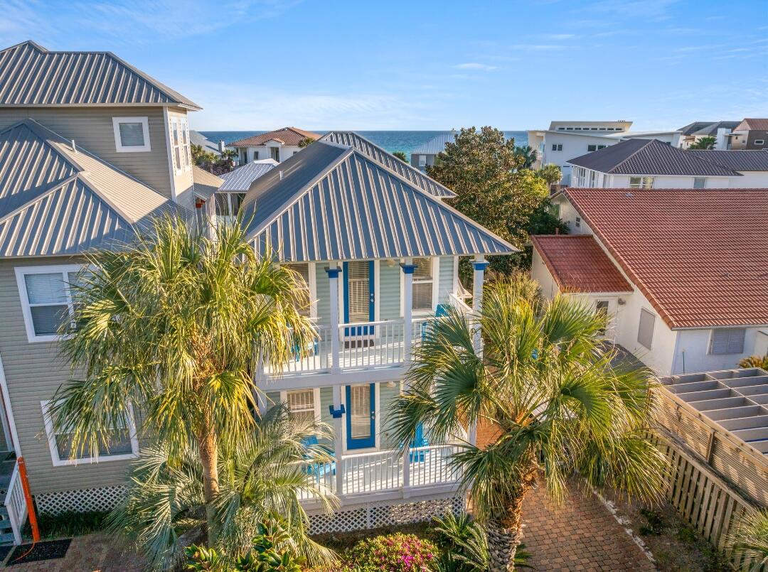 OLD FLORIDA COTTAGES - Residential