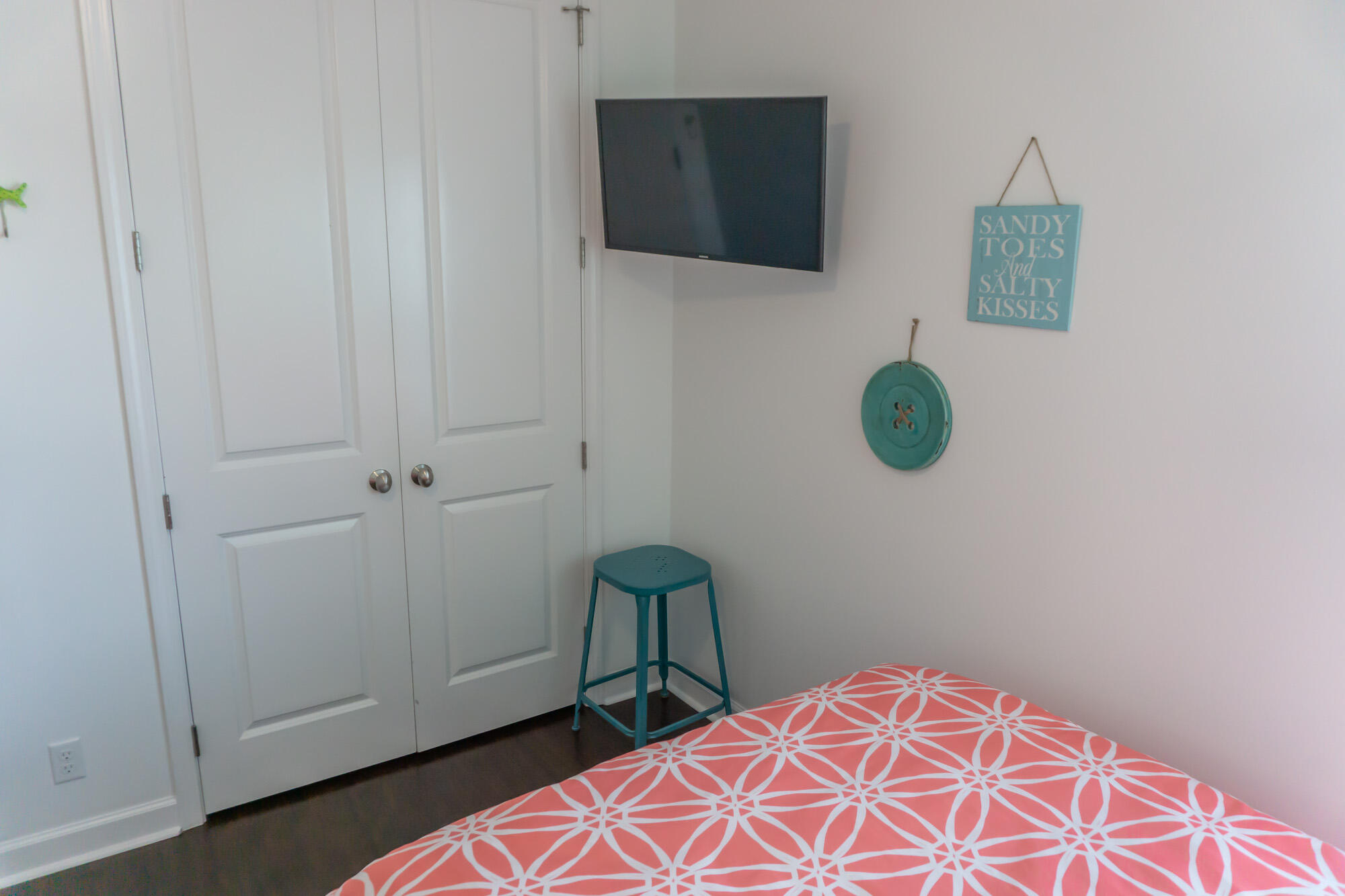 VILLAGES OF CRYSTAL BEACH - Residential